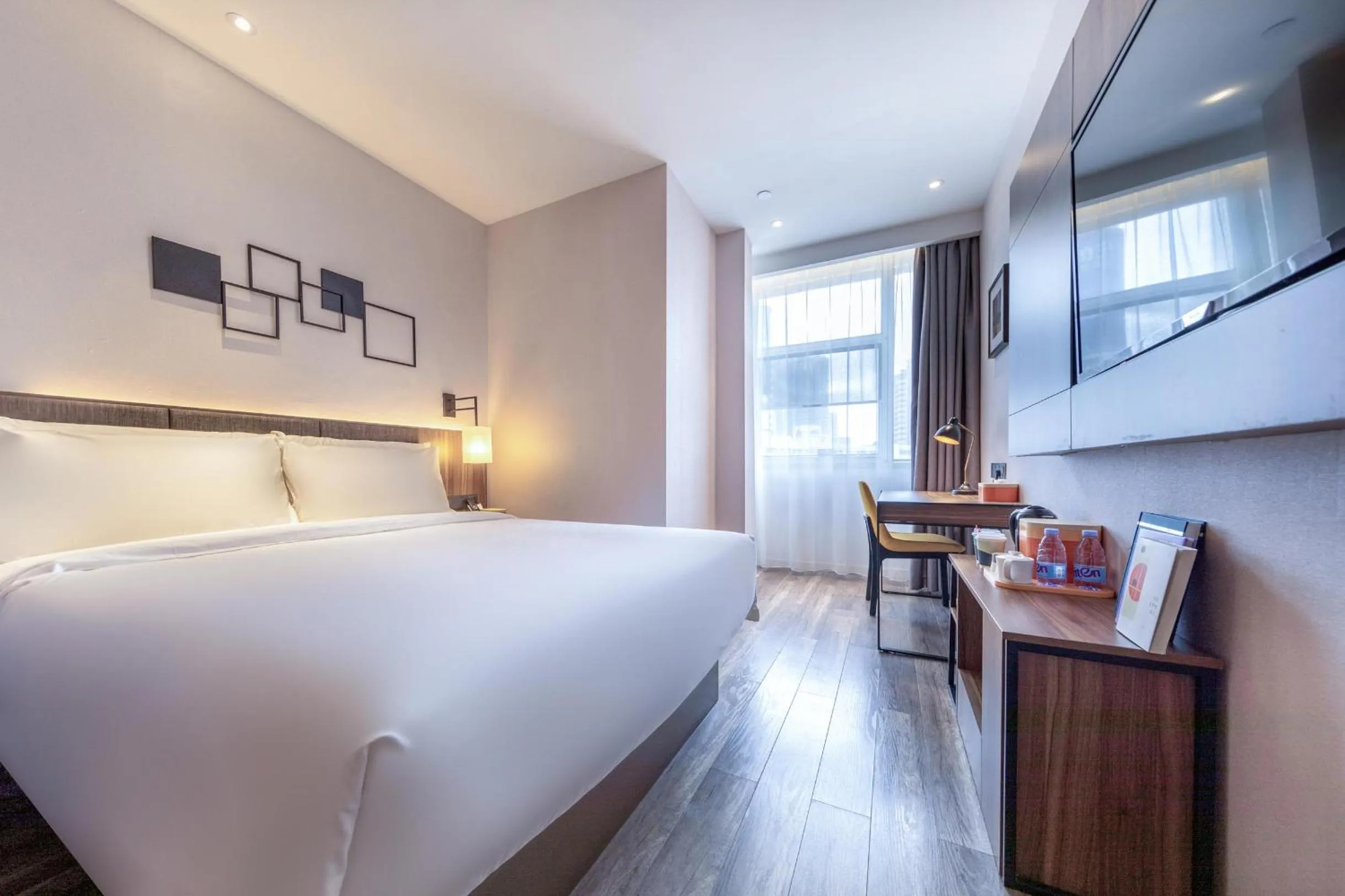 Bed in Atour Hotel X Nanshan Coastal City Shenzhen
