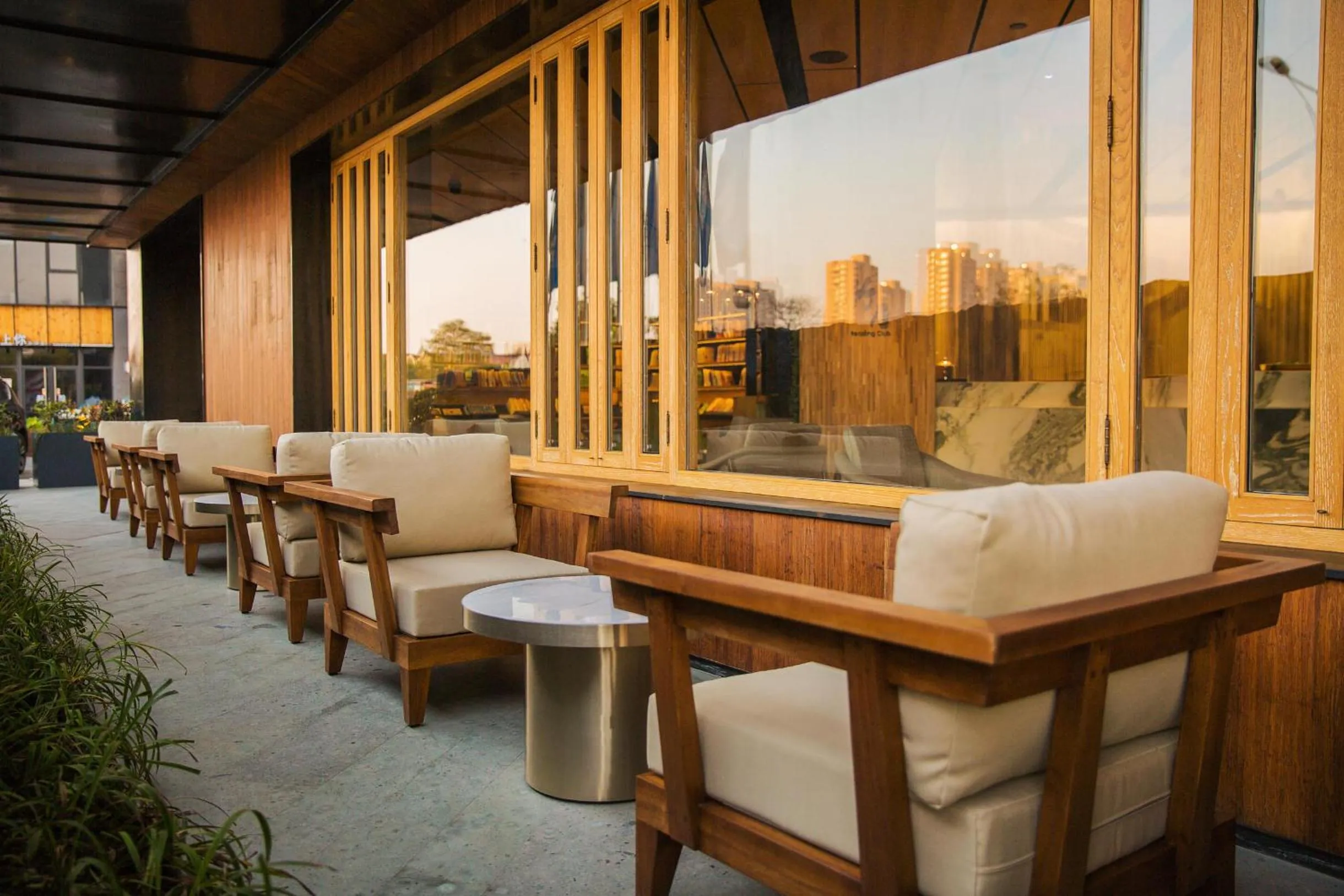 Atour Hotel Canal Hangzhou