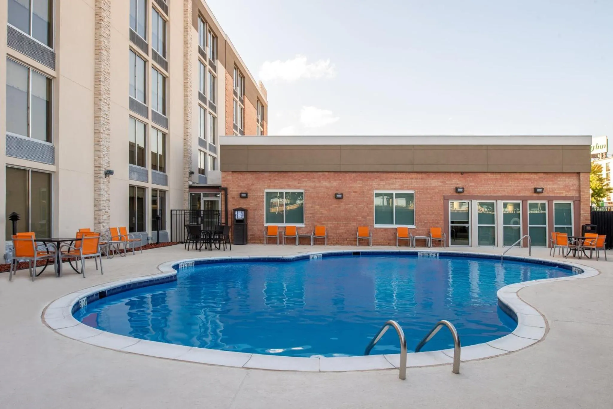 Swimming pool in Holiday Inn Express & Suites - Shreveport - Downtown by IHG
