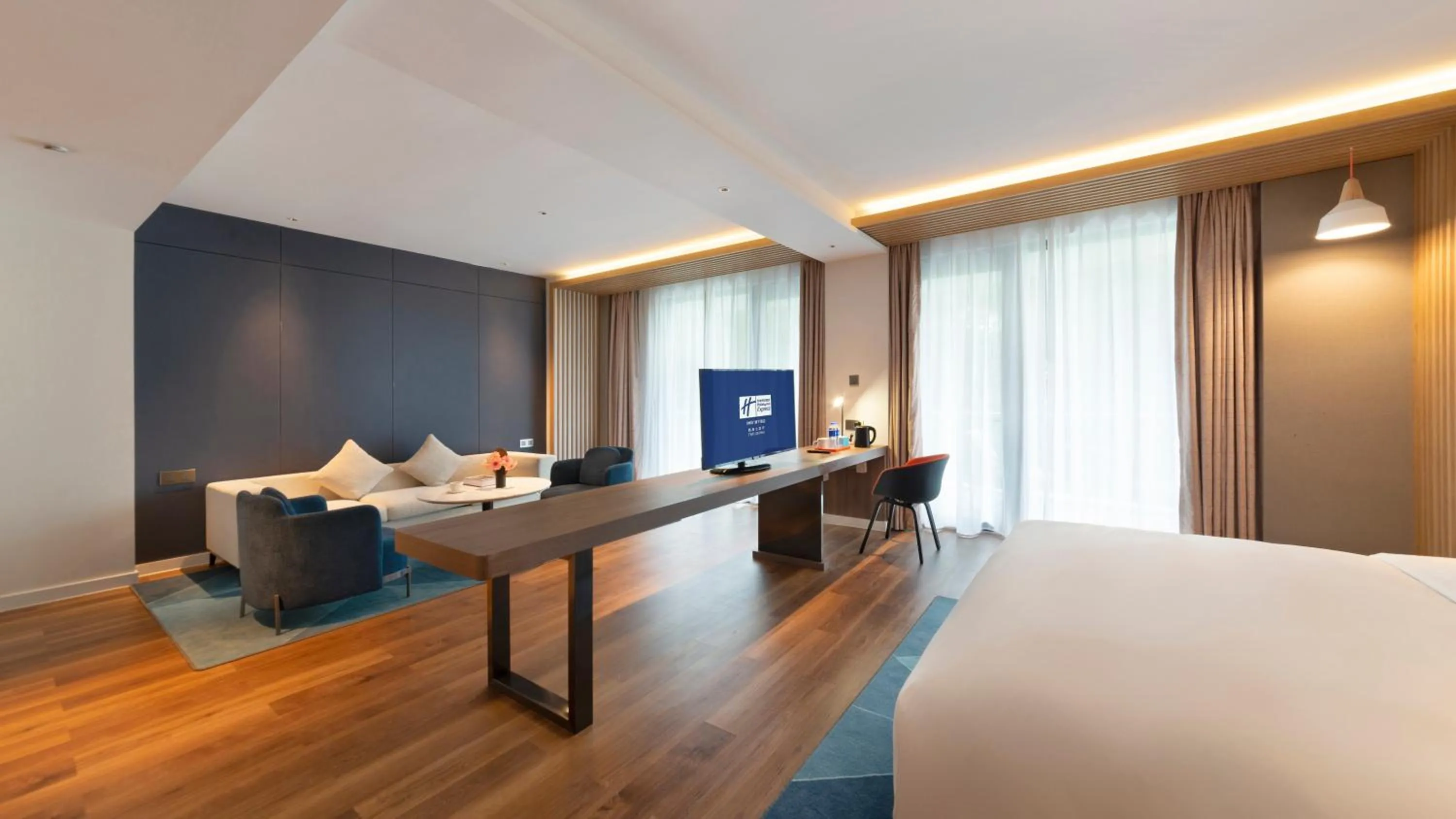 Bedroom, Bed in Holiday Inn Express Qiliping by IHG