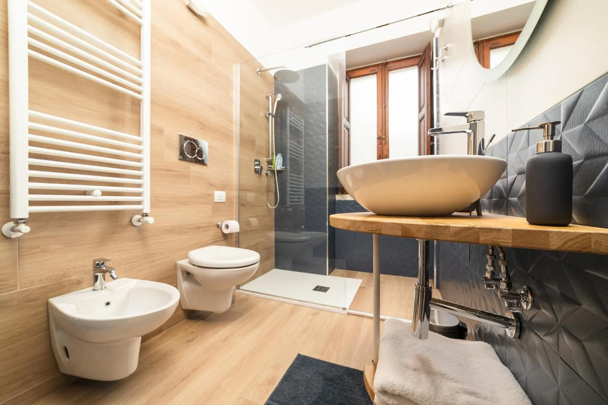 Shower in Santaló B&B