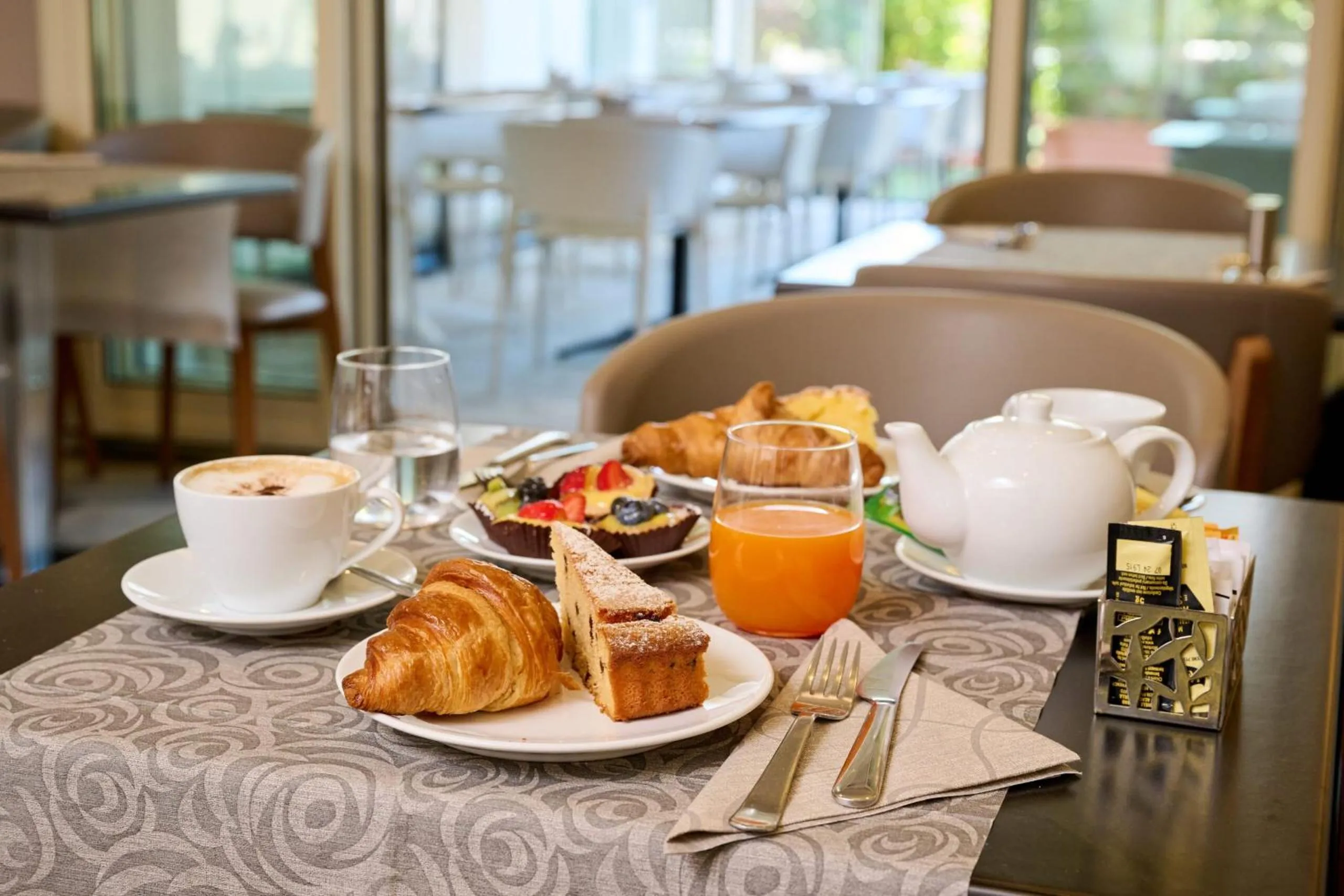 Breakfast in Santaló B&B