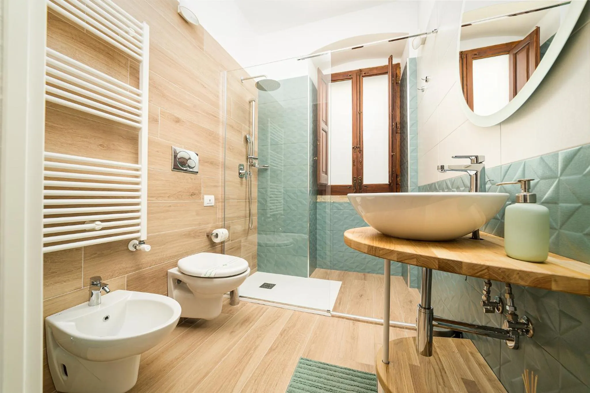 Shower in Santaló B&B