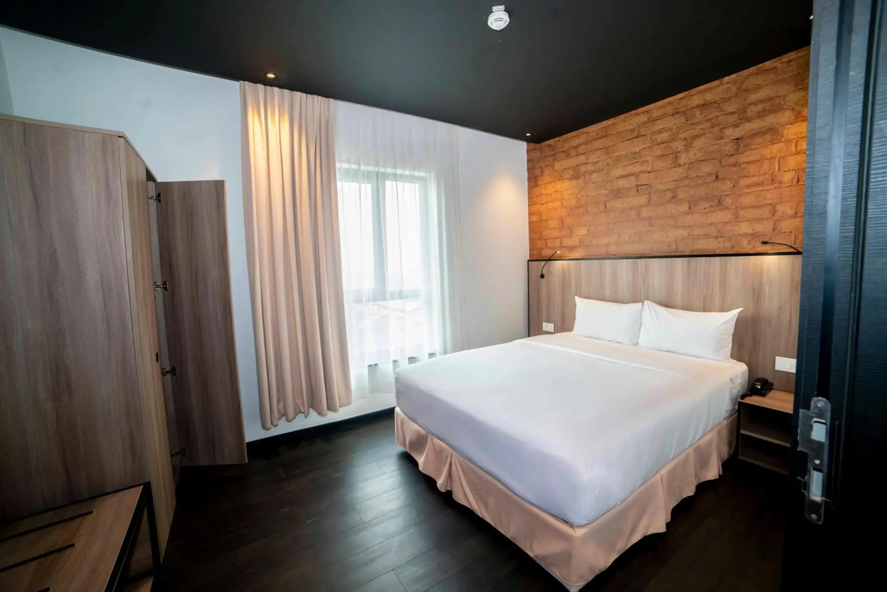 Bed in ONOMO Hotel Douala Bed in ONOMO Hotel Douala