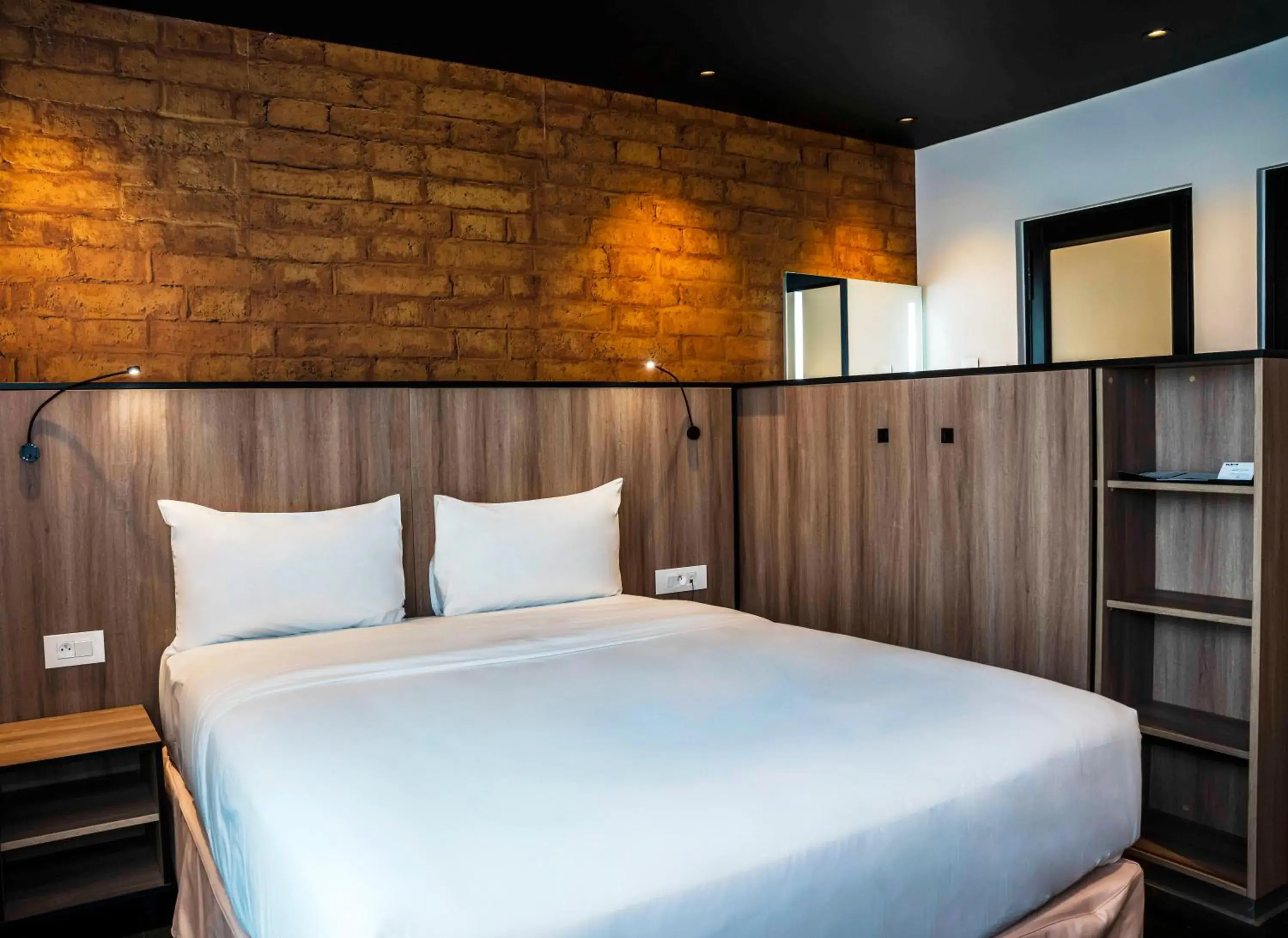 Bed in ONOMO Hotel Douala Bed in ONOMO Hotel Douala