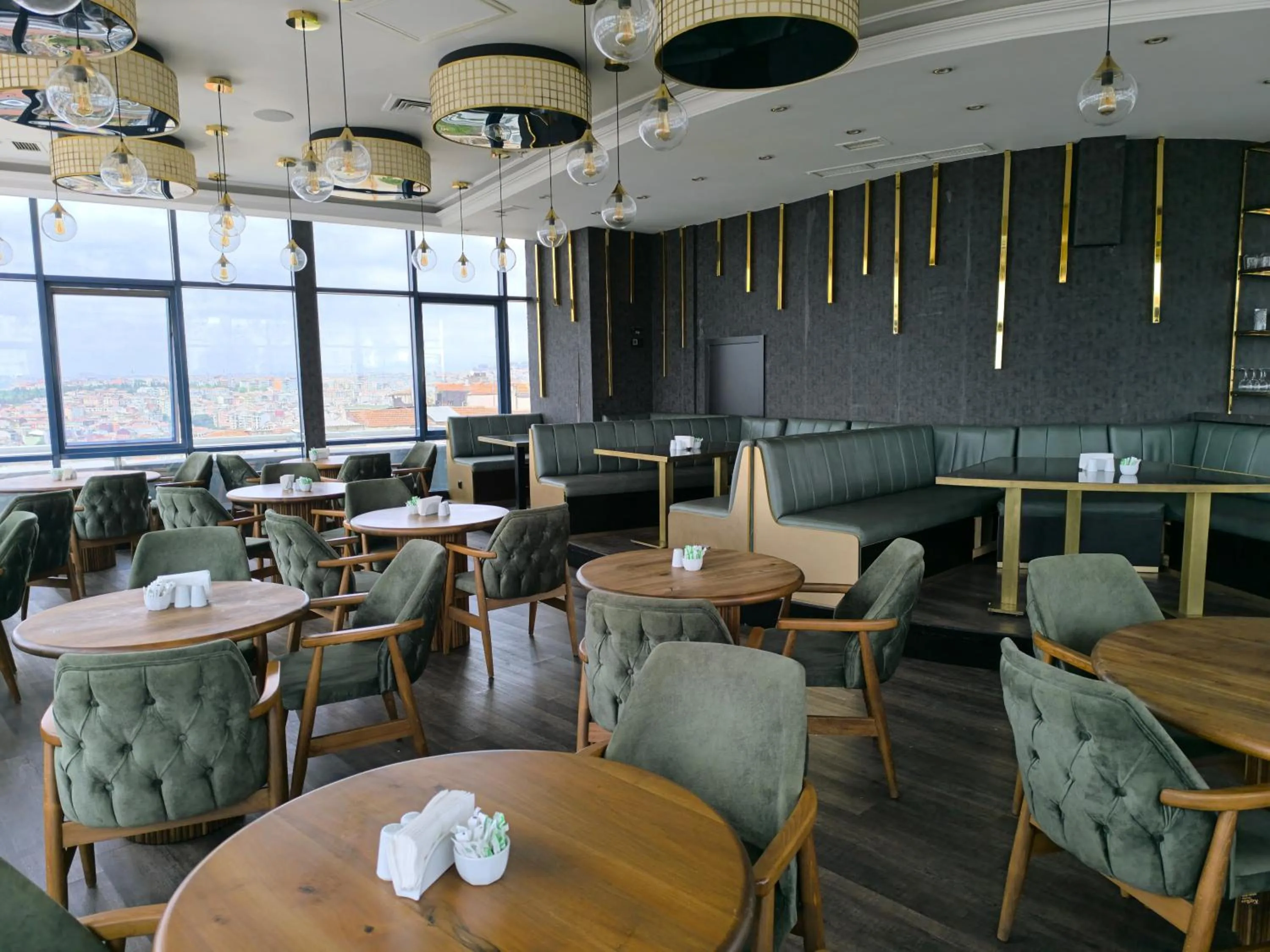 Restaurant/places to eat in Euro Plaza Hotel - Taksim Pera