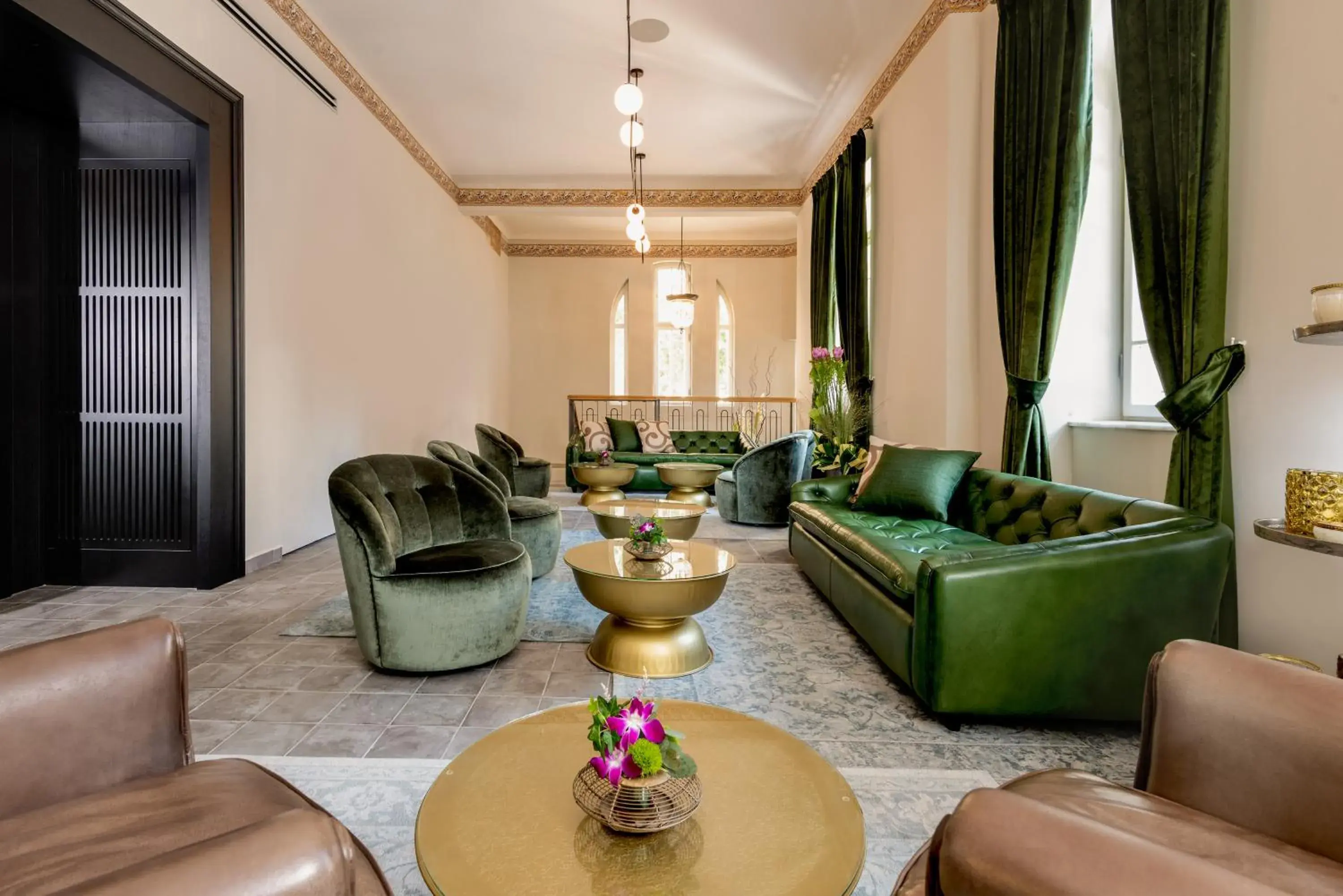 Property building in Bachar House Property building in Bachar House