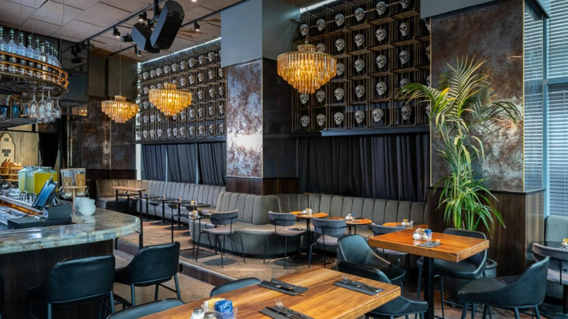 Breakfast in Bachar House - FATTAL COLORS