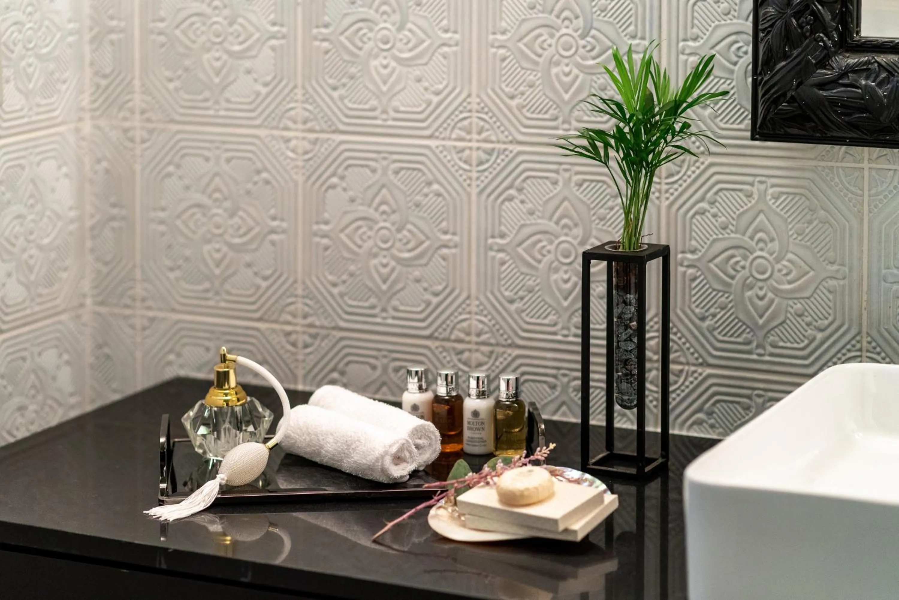 Bathroom in Bachar House