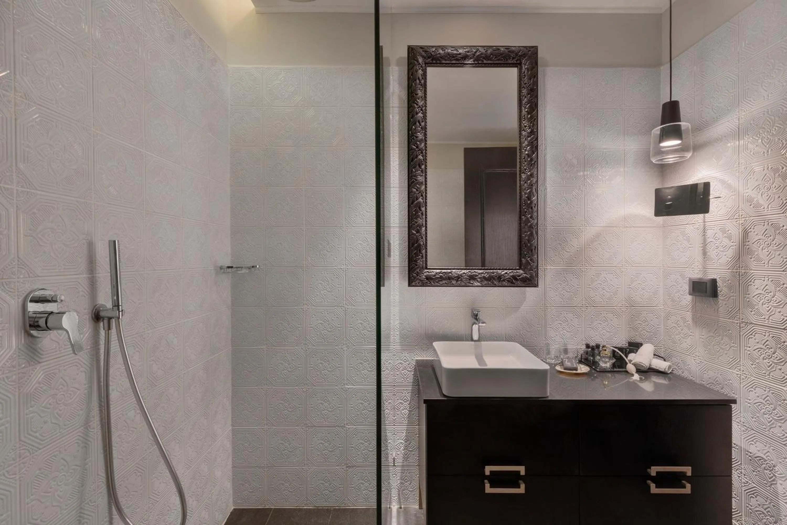 Shower in Bachar House