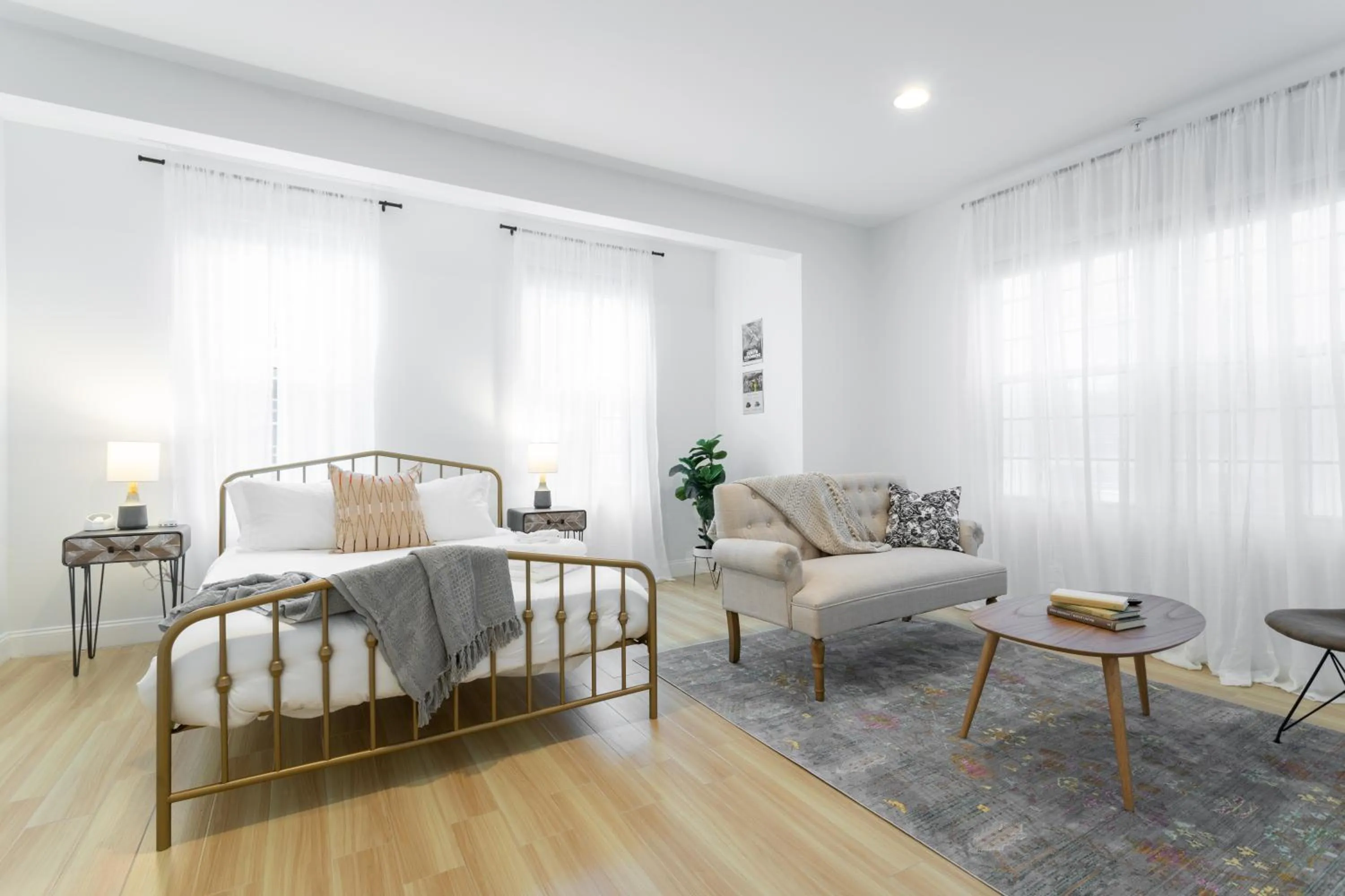 Bed in The Cherry Suites - Chinatown