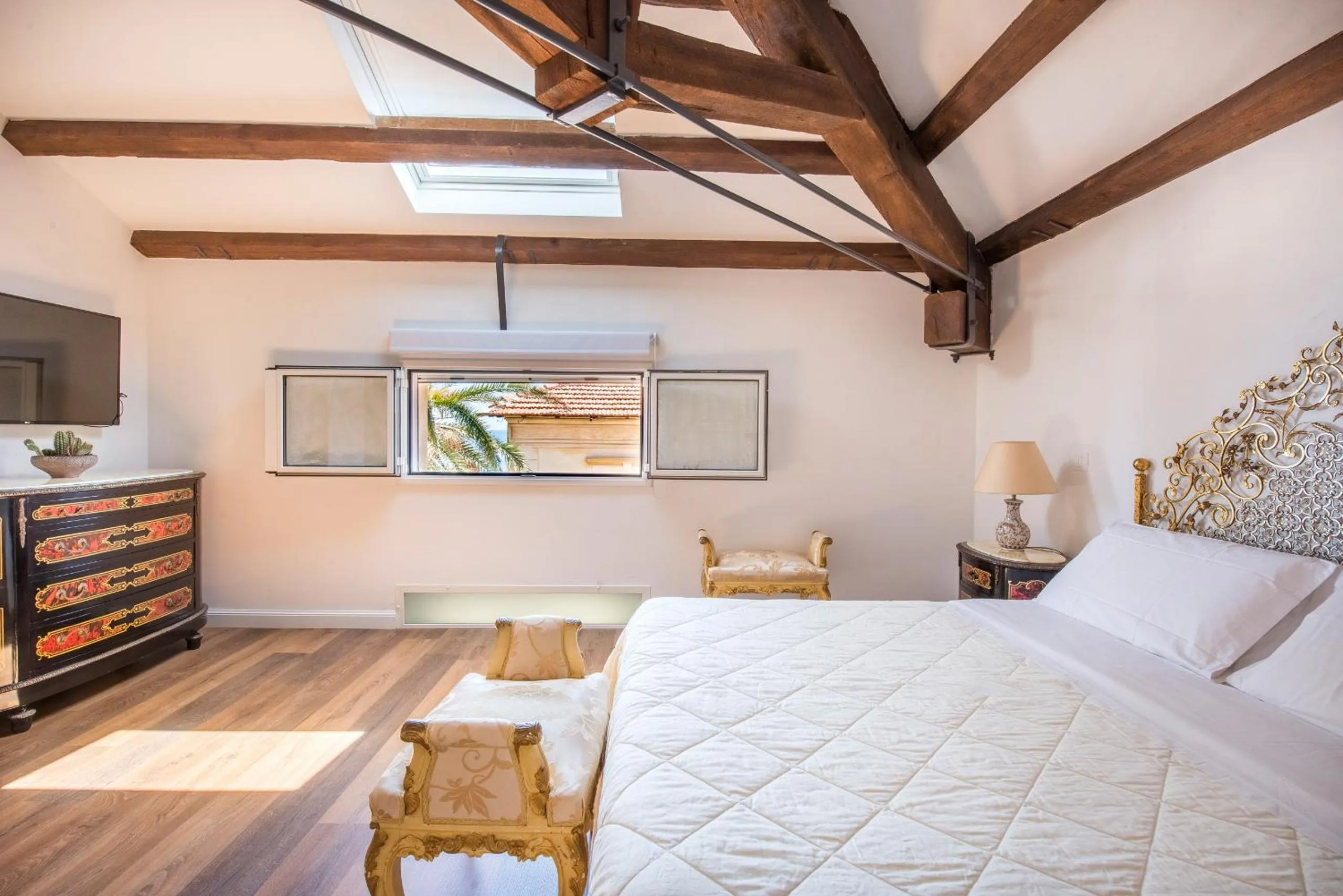 Bed in B&B Villa Liberty sul mare