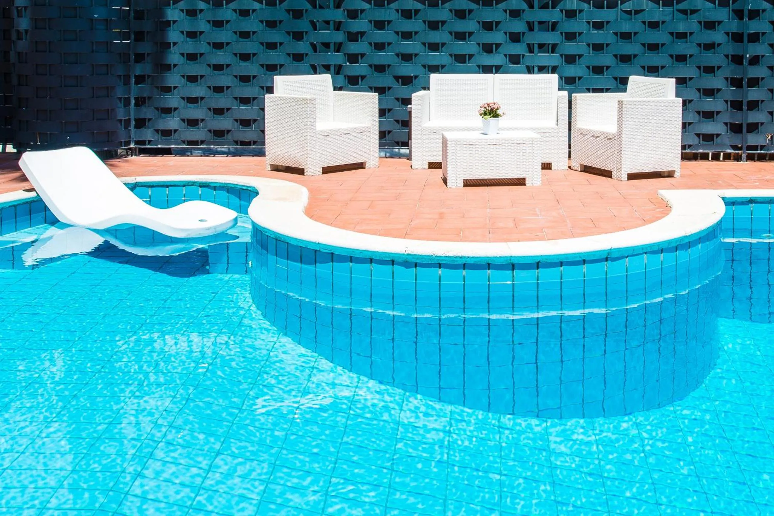 Swimming pool in B&B Villa Liberty sul mare