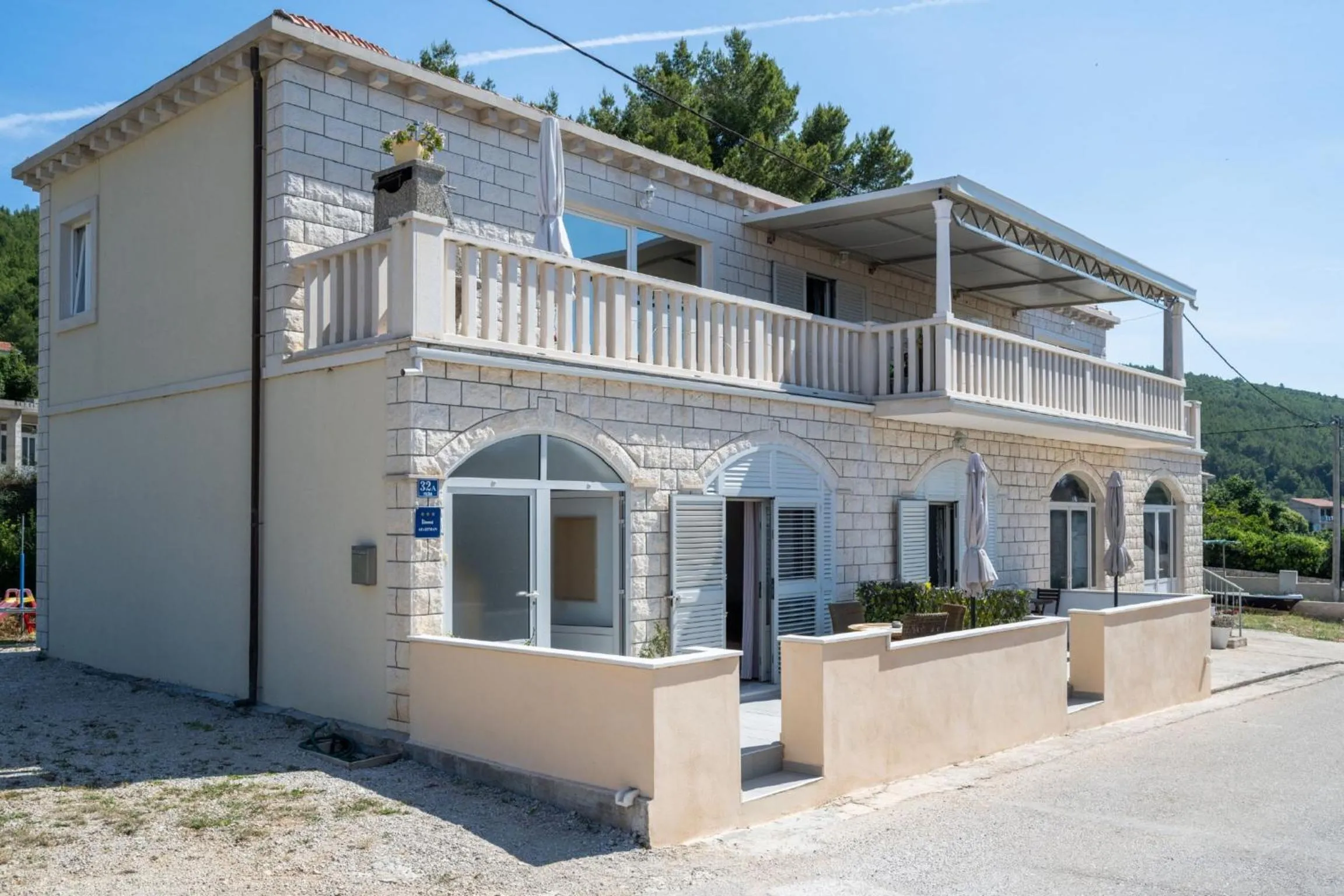 Property building in Apartments K & N