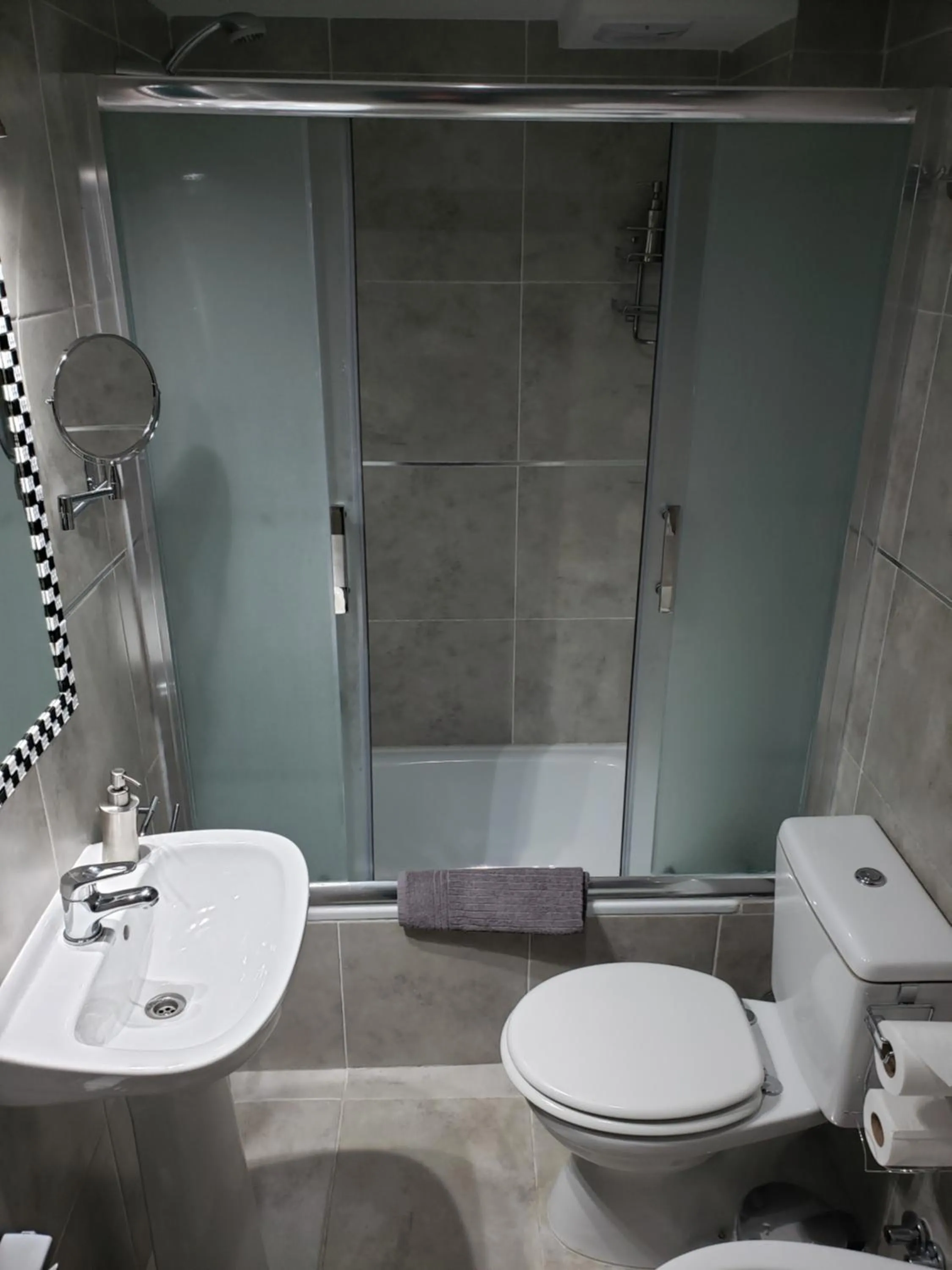 Bathroom in Bariloche Apartment
