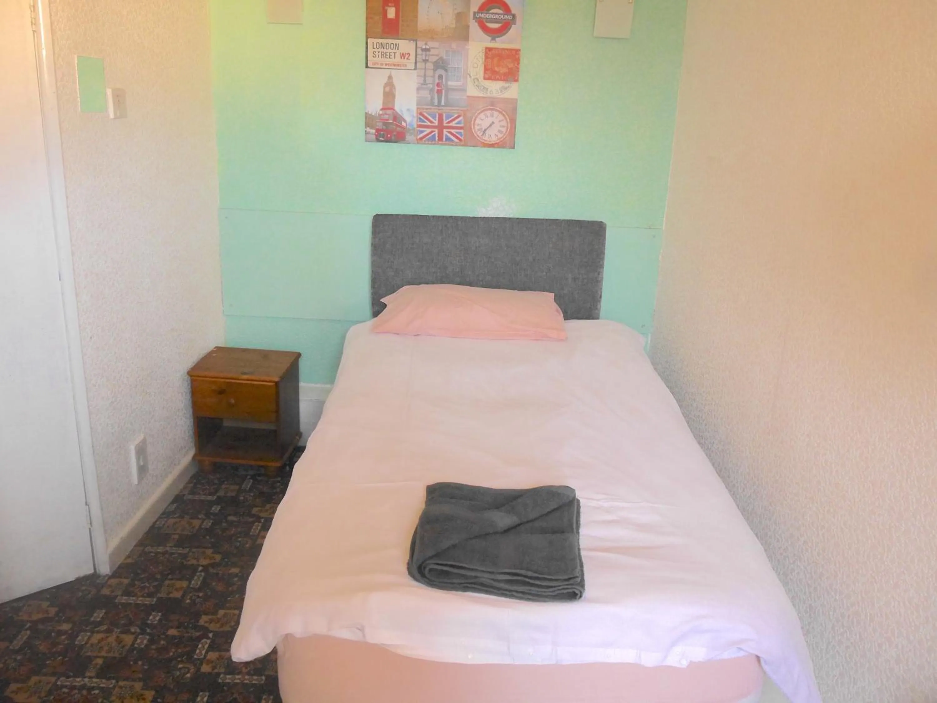 Photo of the whole room in Sam Residence Hotel