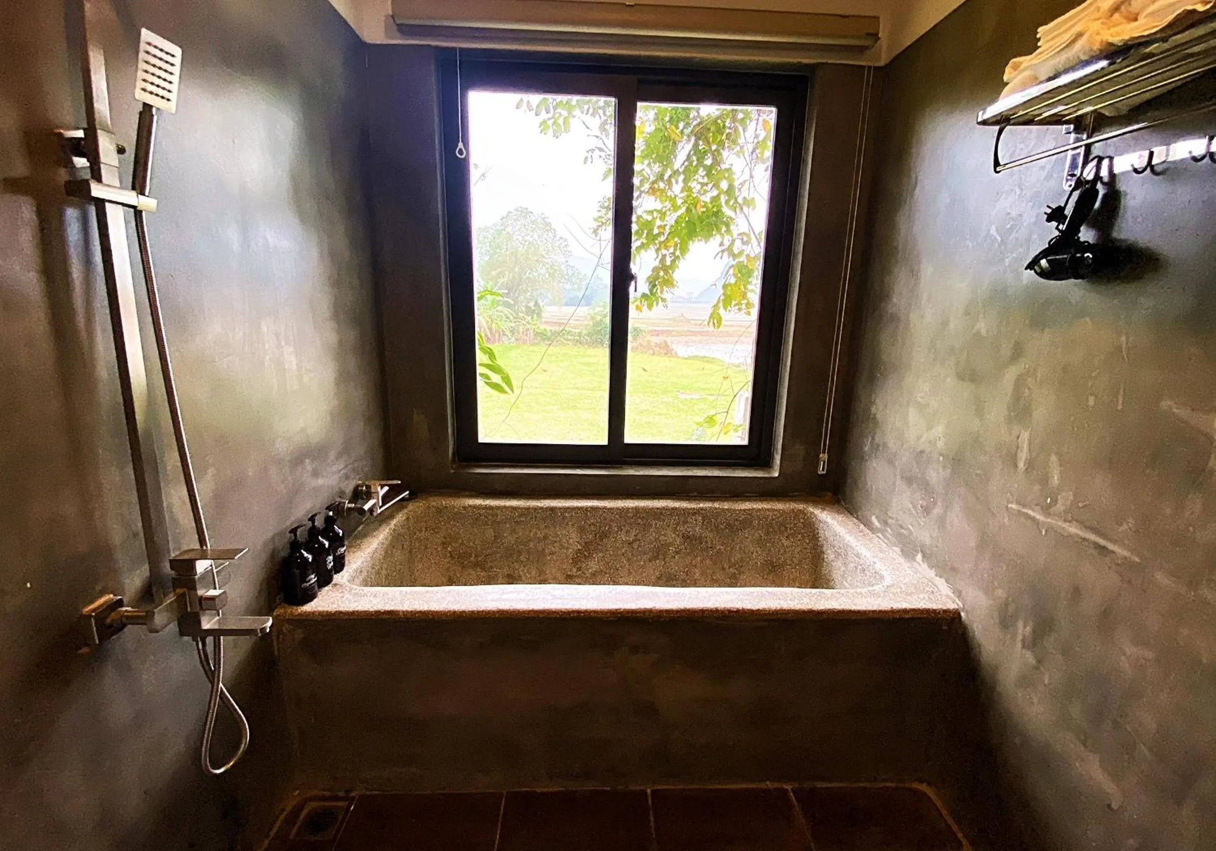 Bathroom in Karst Villas Phong Nha