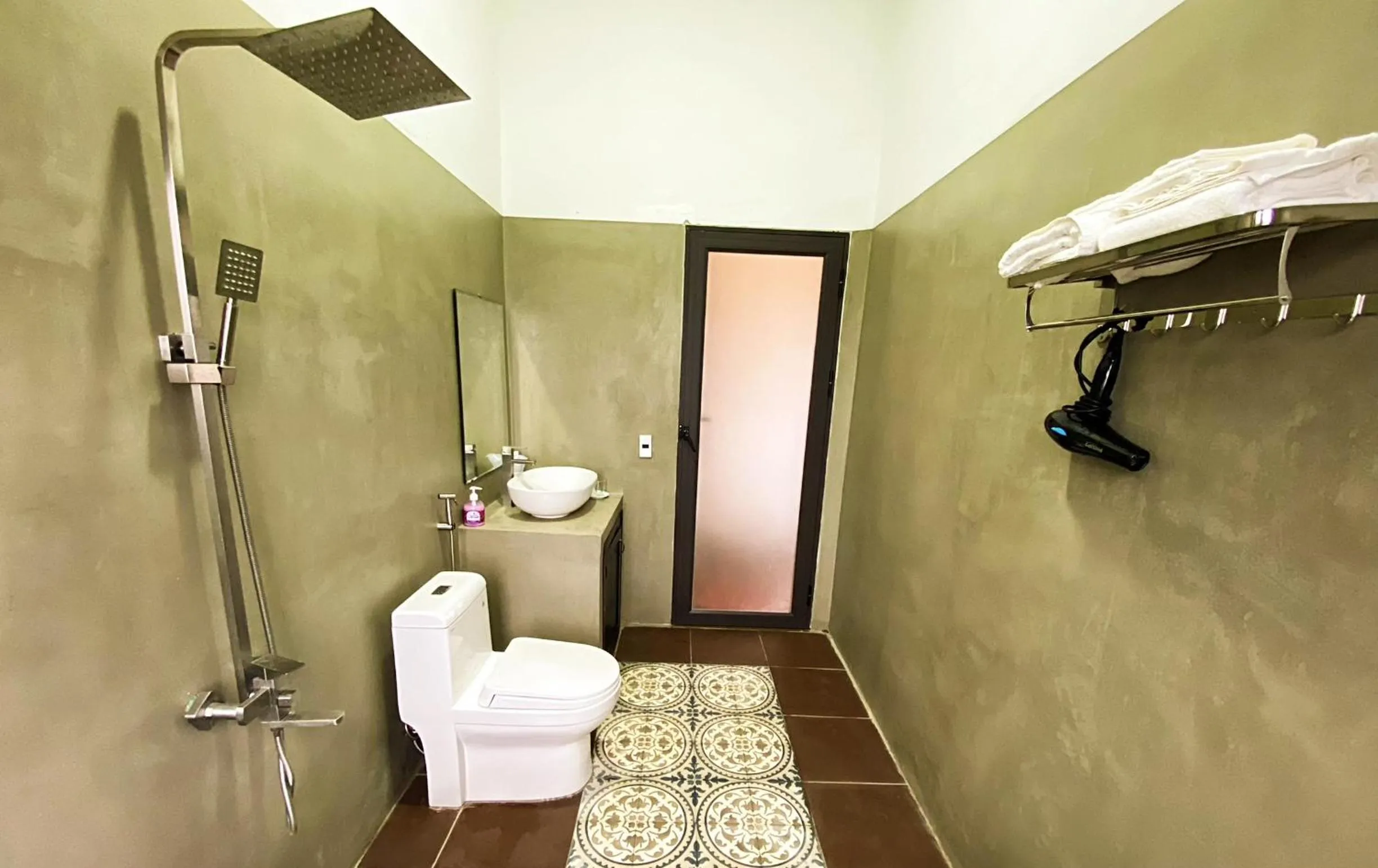 Bathroom in Karst Villas Phong Nha