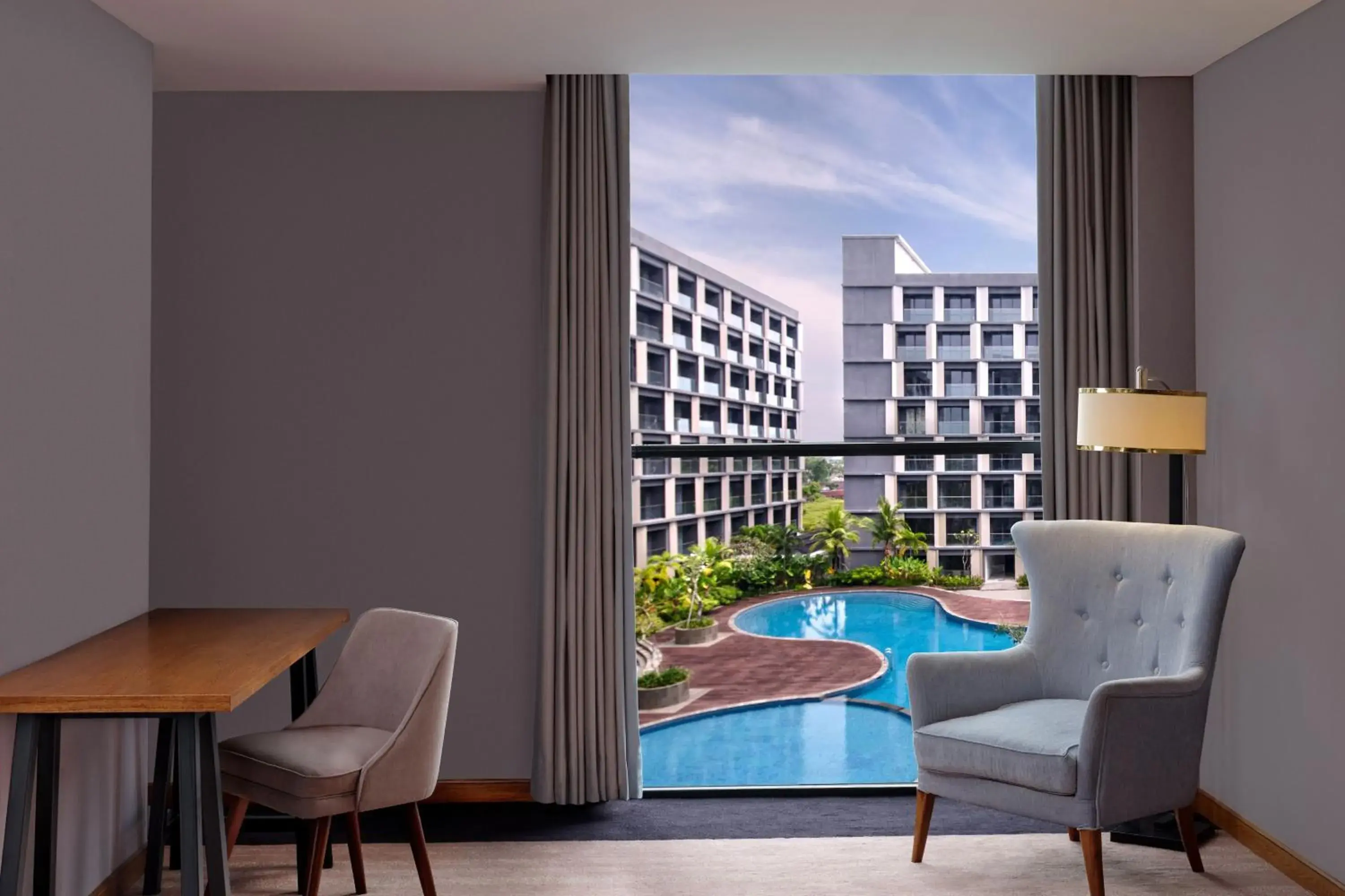 Swimming pool in Four Points by Sheraton Balikpapan Swimming pool in Four Points by Sheraton Balikpapan