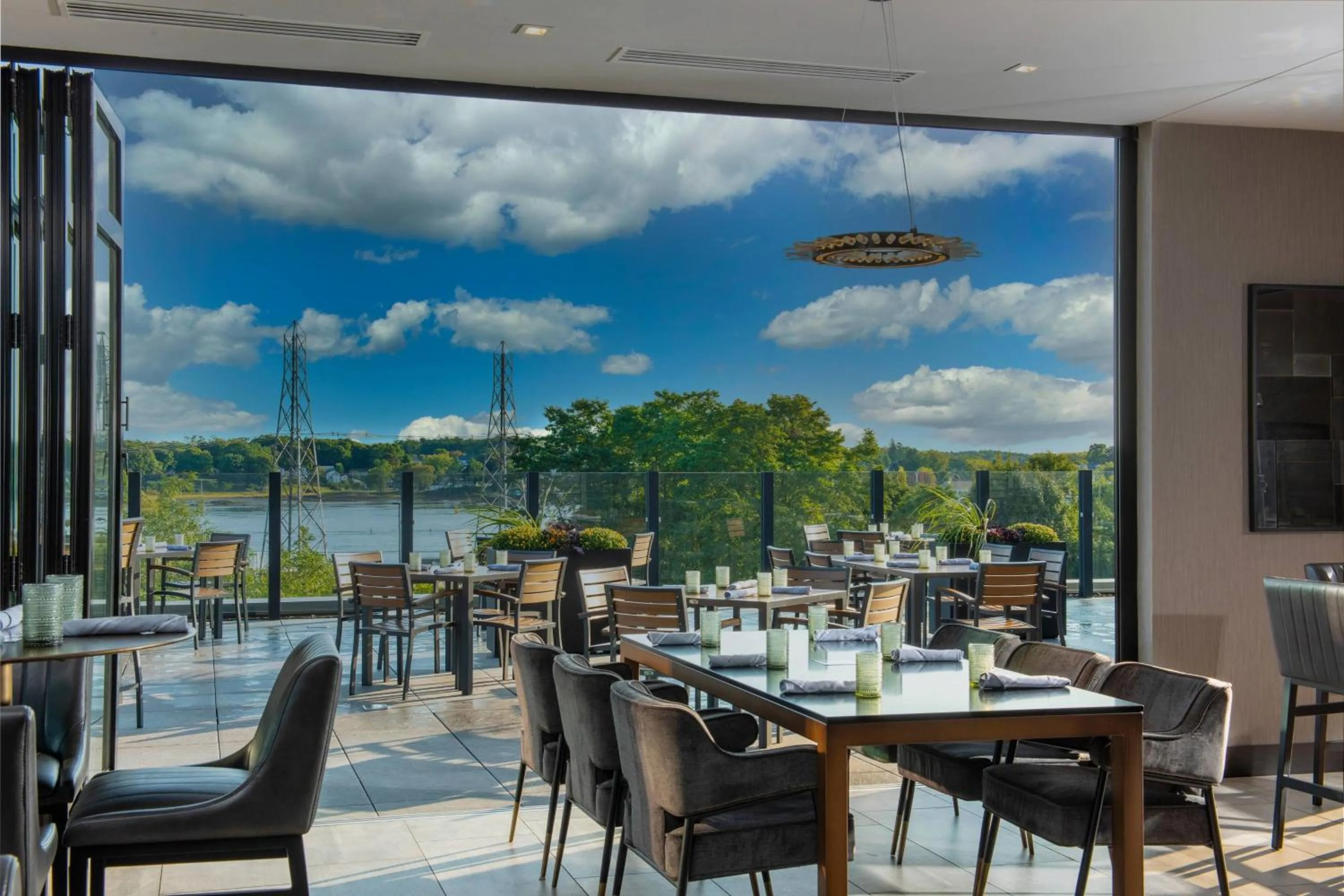 Restaurant/places to eat in AC Hotel by Marriott Portsmouth Downtown/Waterfront