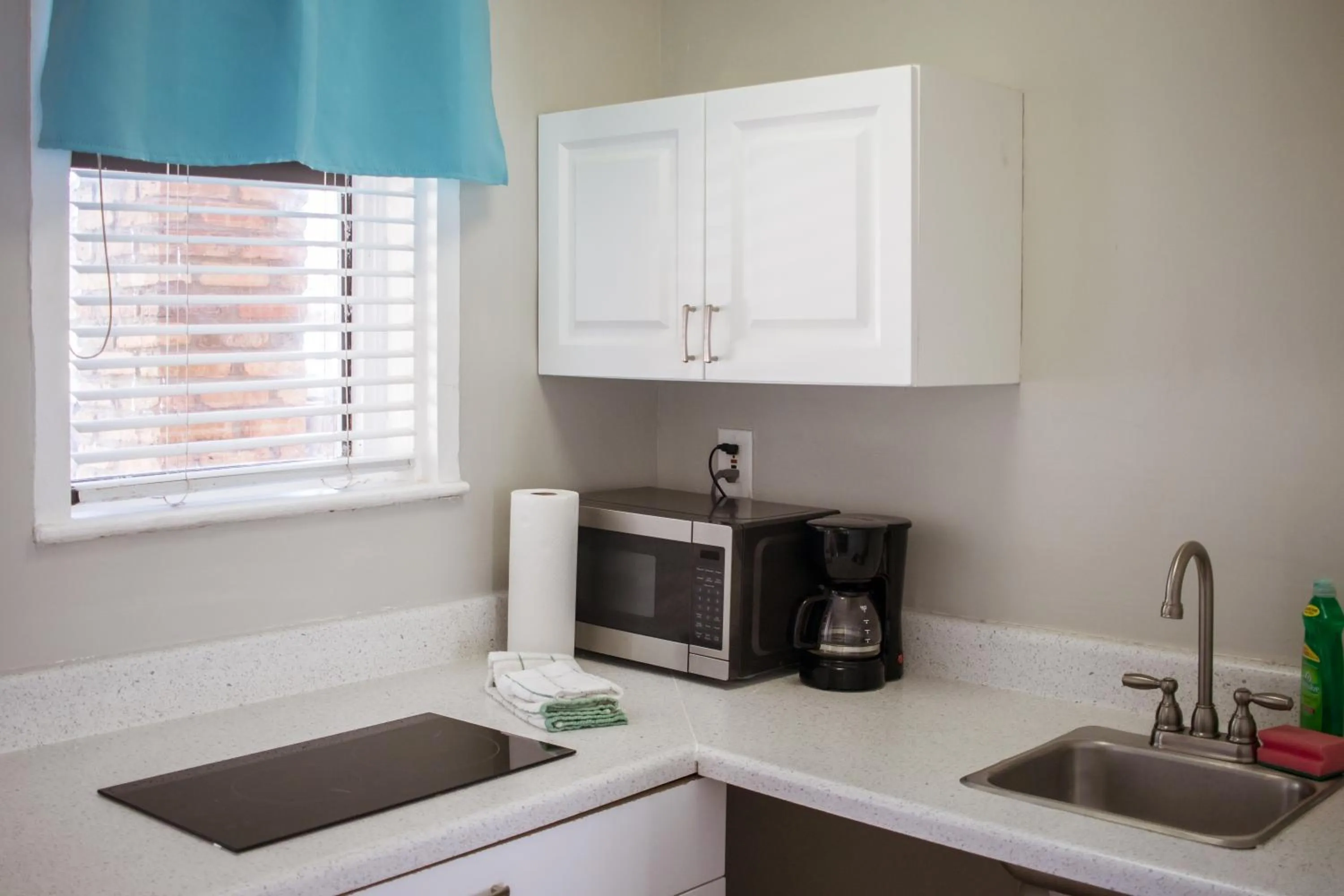 Kitchen or kitchenette in Riptide Oceanfront Hotel