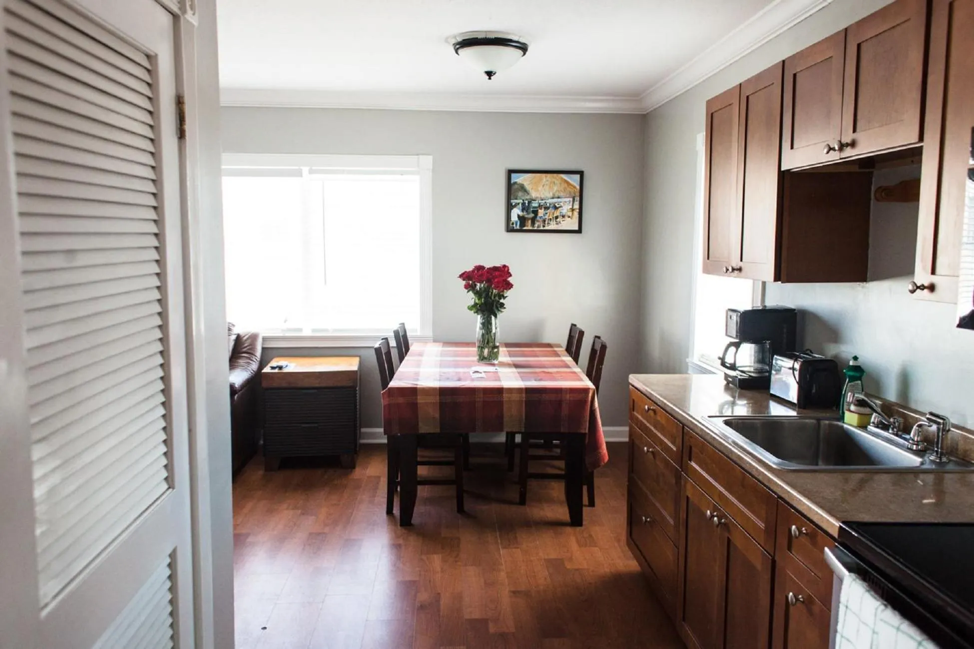 Kitchen or kitchenette in Riptide Oceanfront Hotel