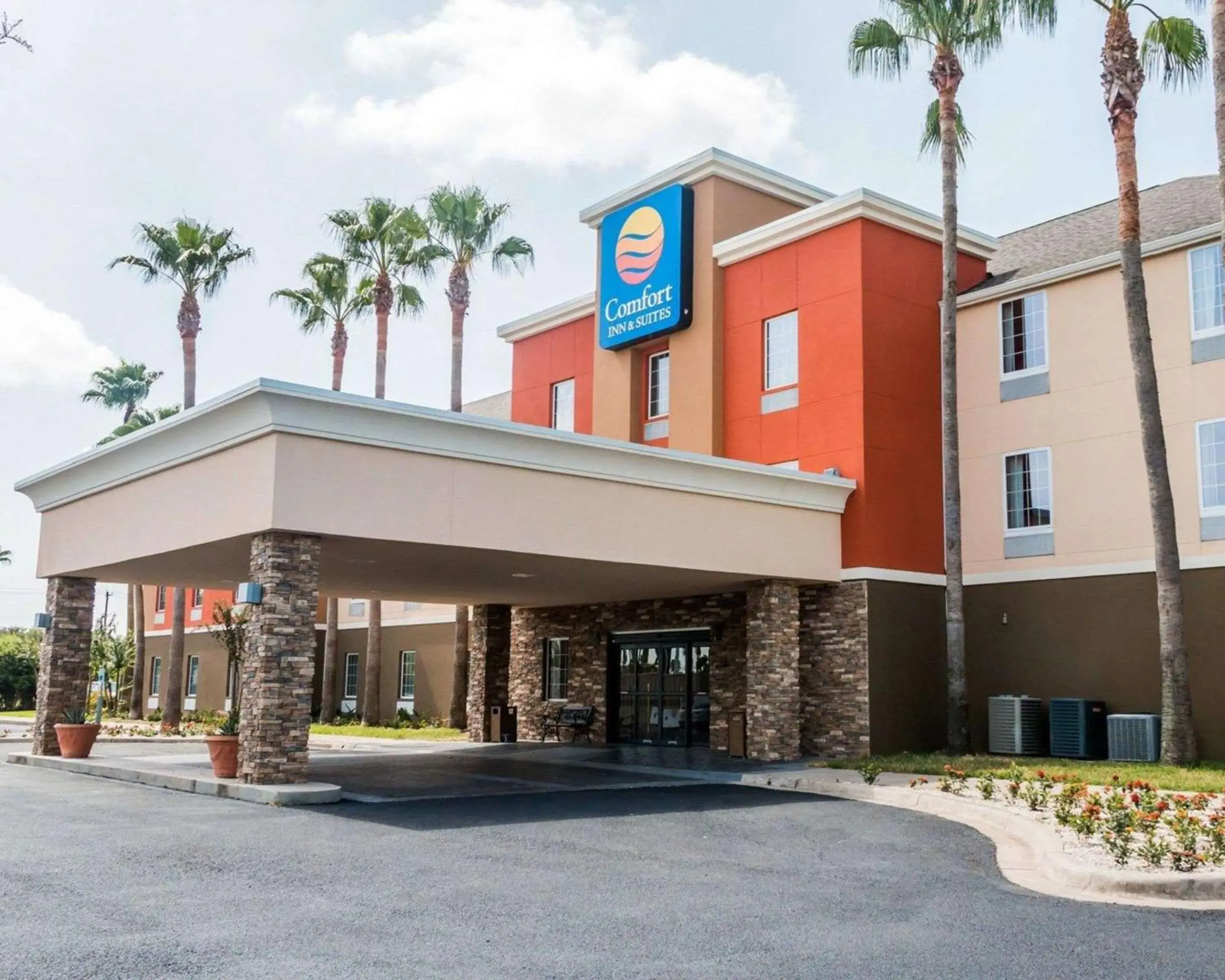 Property building in Comfort Inn & Suites Pharr - McAllen Property building in Comfort Inn & Suites Pharr - McAllen