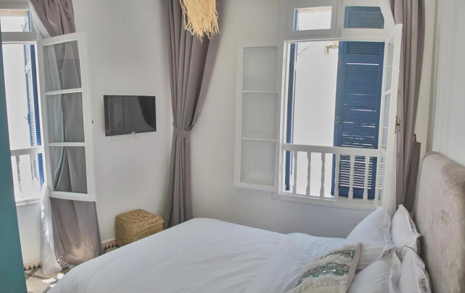 Bed in Riad Borj El Baroud