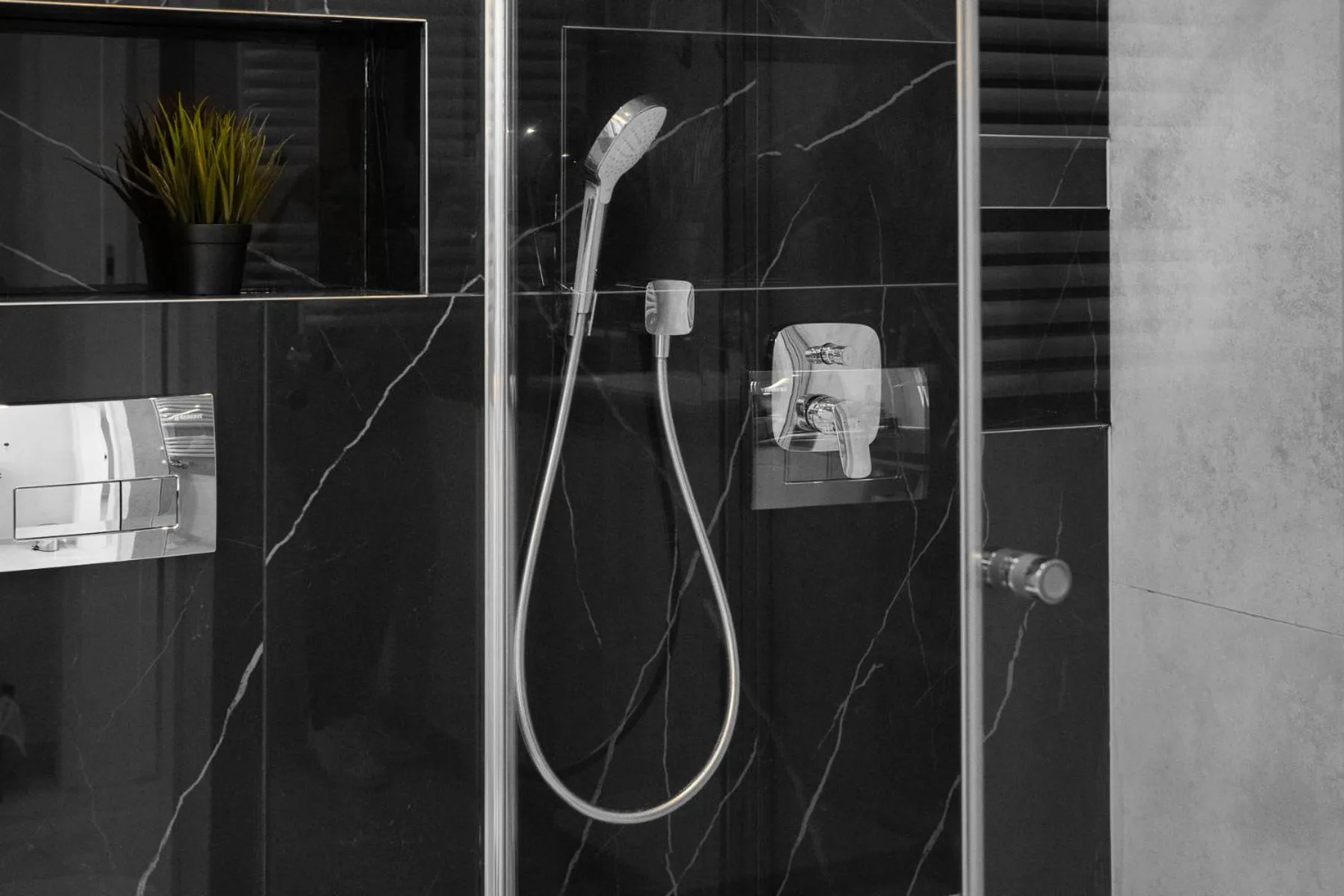 Shower in City Break Gdańsk Rajska 8 Apartamenty