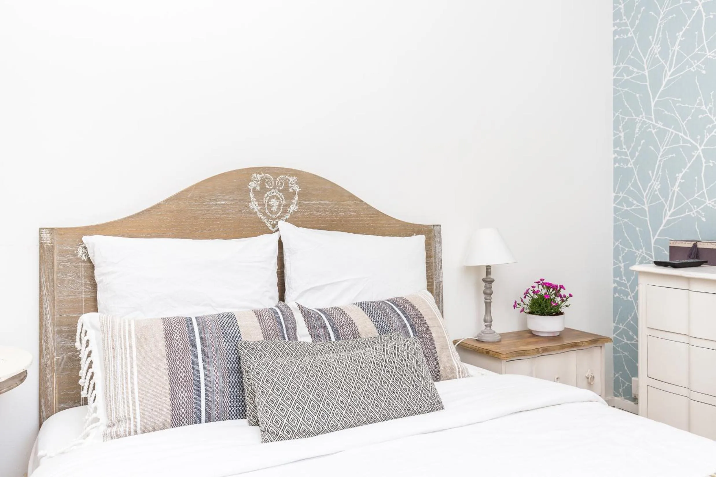 Bed in TinyHouse Inn Saint-Germain-des-Près