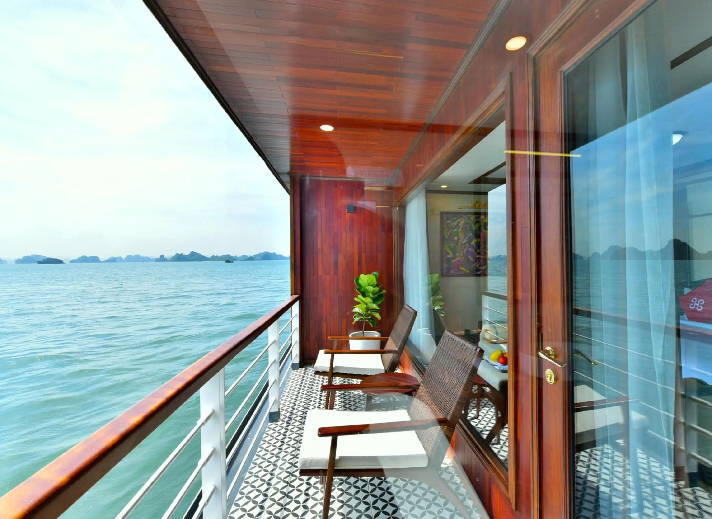 Delta Suite with Private Balcony - single occupancy in Heritage Cruises Binh Chuan Cat Ba Archipelago Delta Suite with Private Balcony - single occupancy in Heritage Cruises Binh Chuan Cat Ba Archipelago
