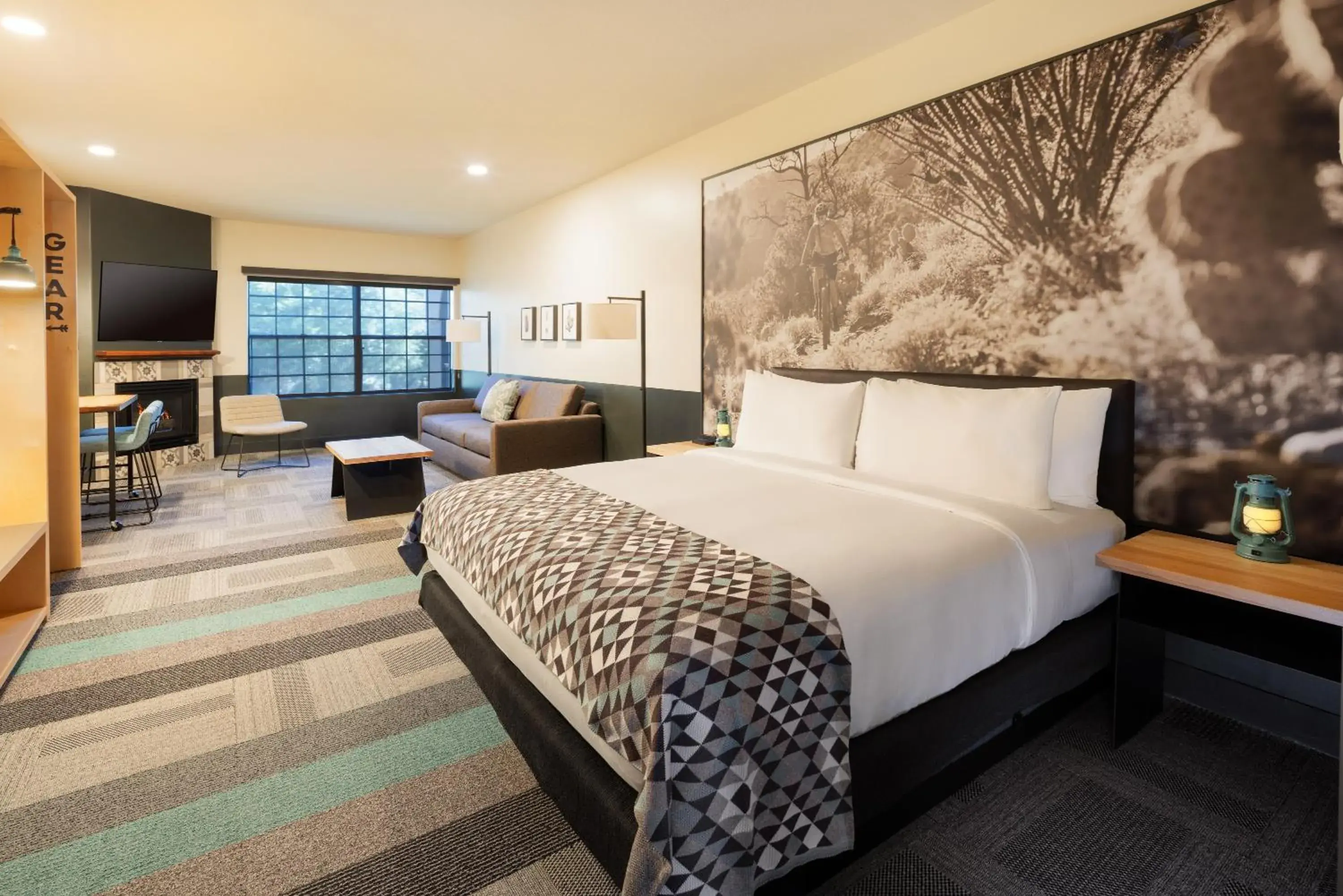 Bed in Mountain Modern Resort Sedona Bed in Mountain Modern Resort Sedona