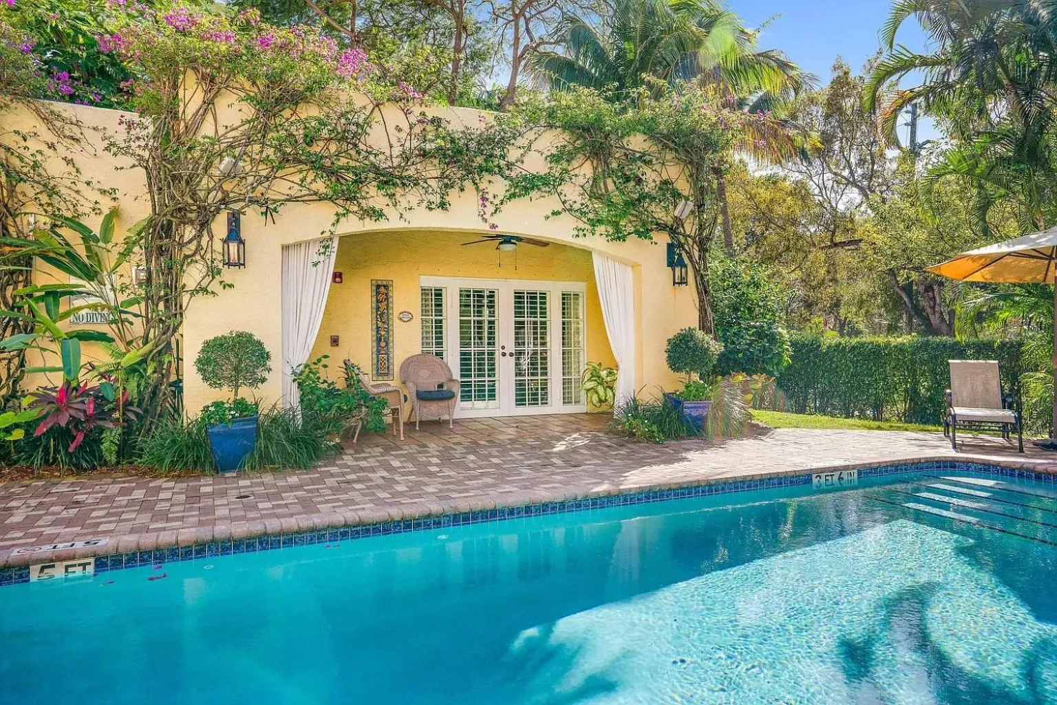 Swimming pool in Grandview Gardens