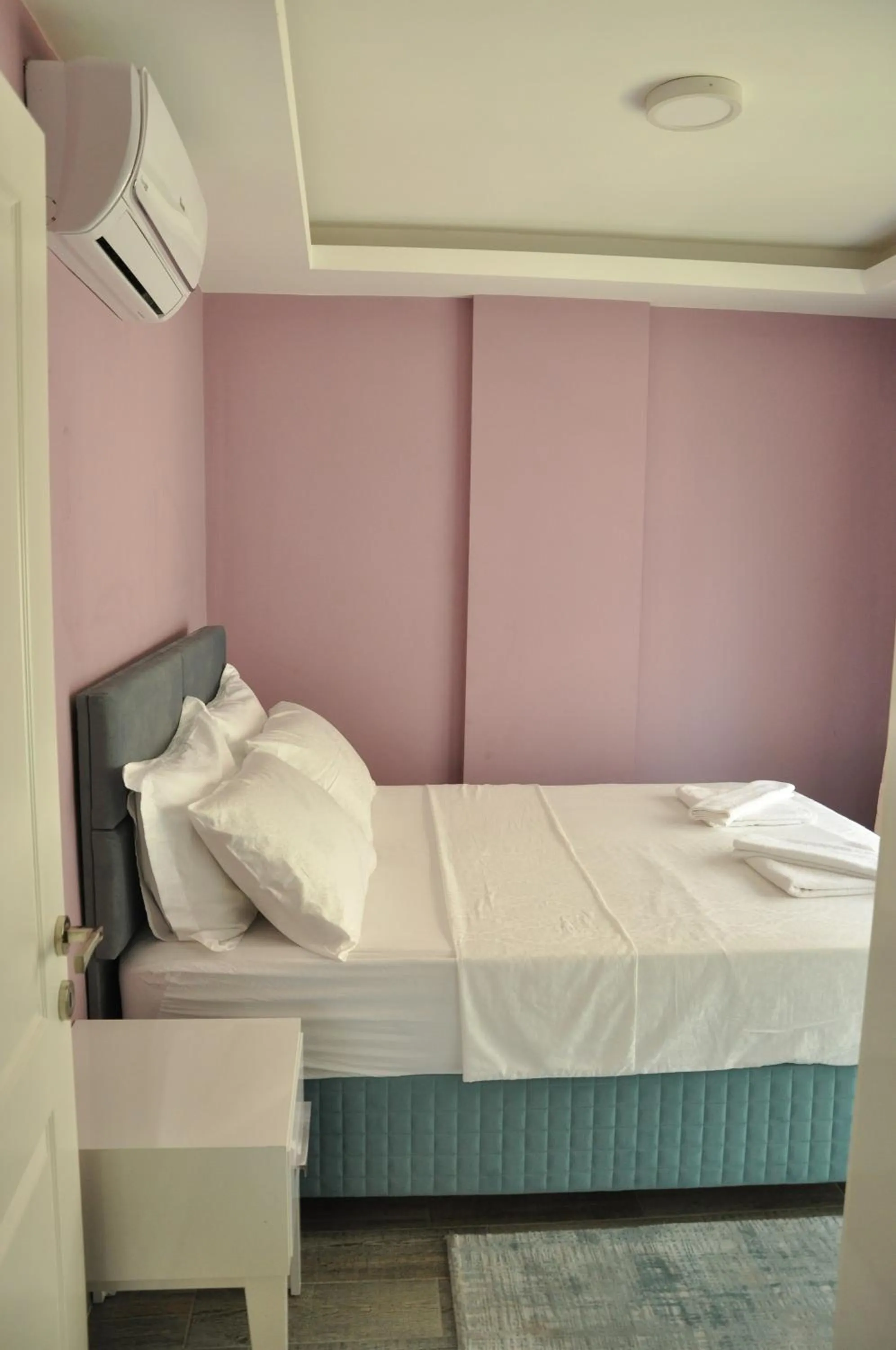 Bedroom, Bed in X SUITE APART