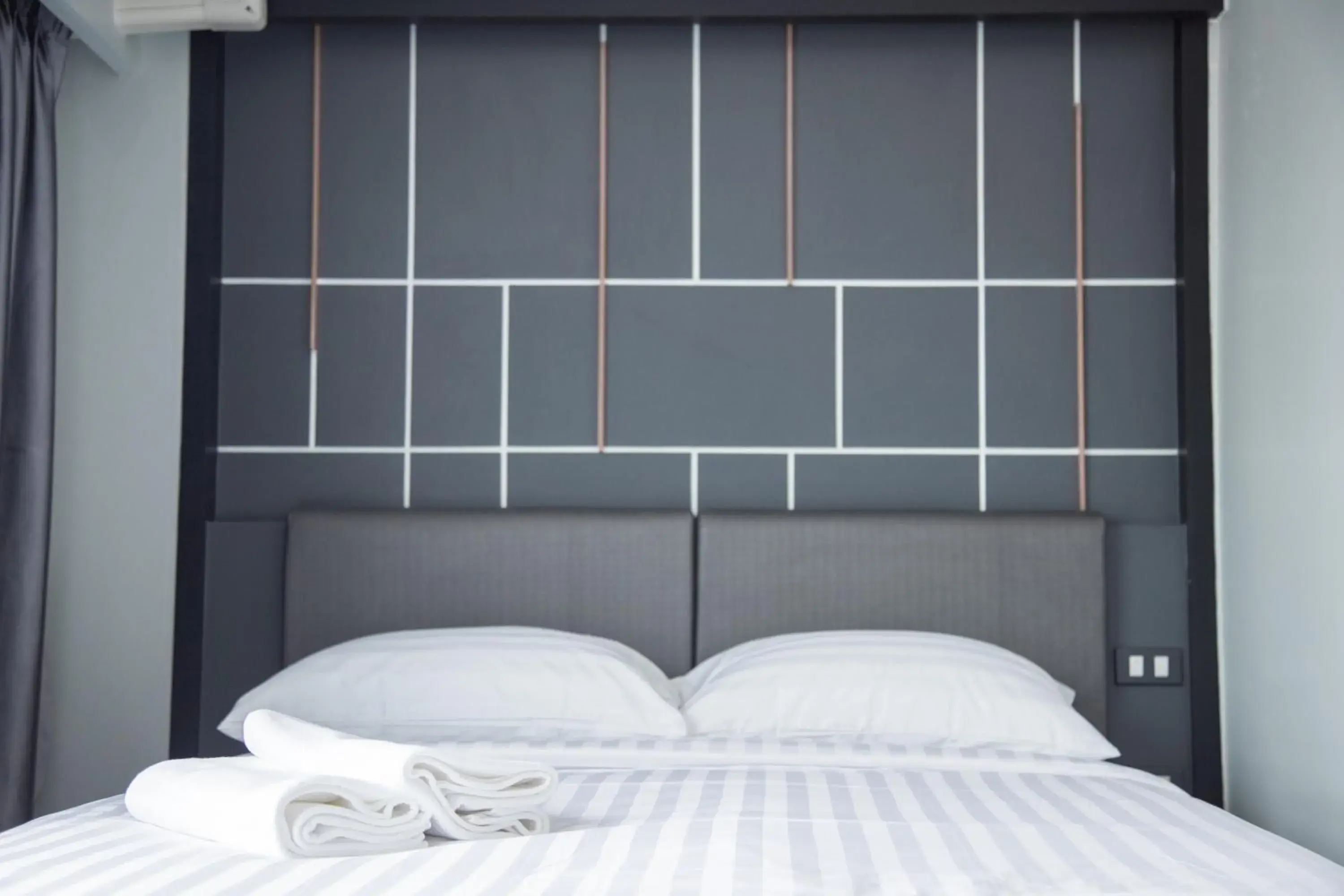 Photo of the whole room, Bed in Hallton Hotel Bangkok Photo of the whole room, Bed in Hallton Hotel Bangkok