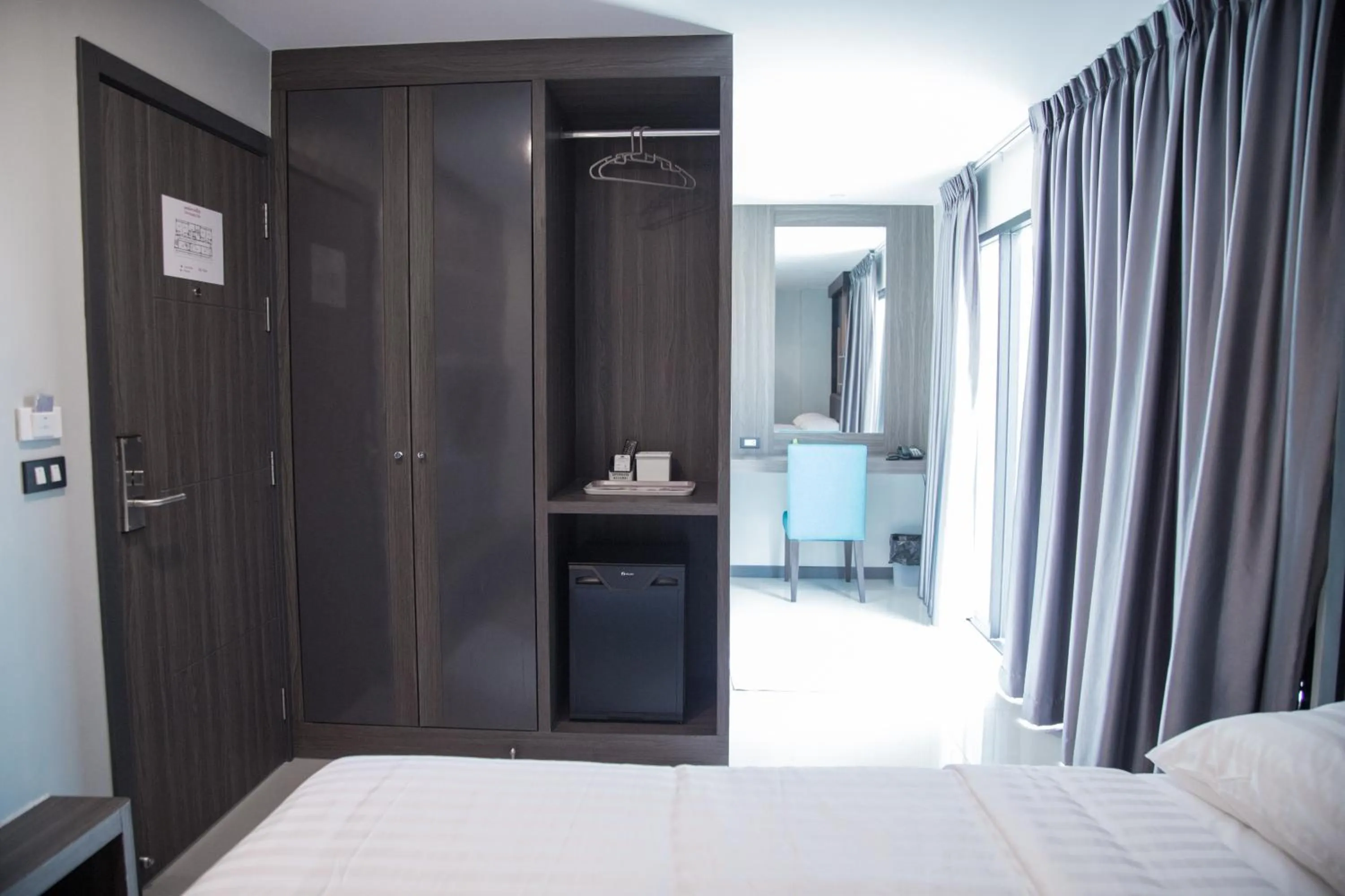 Photo of the whole room, Bed in Hallton Hotel Bangkok