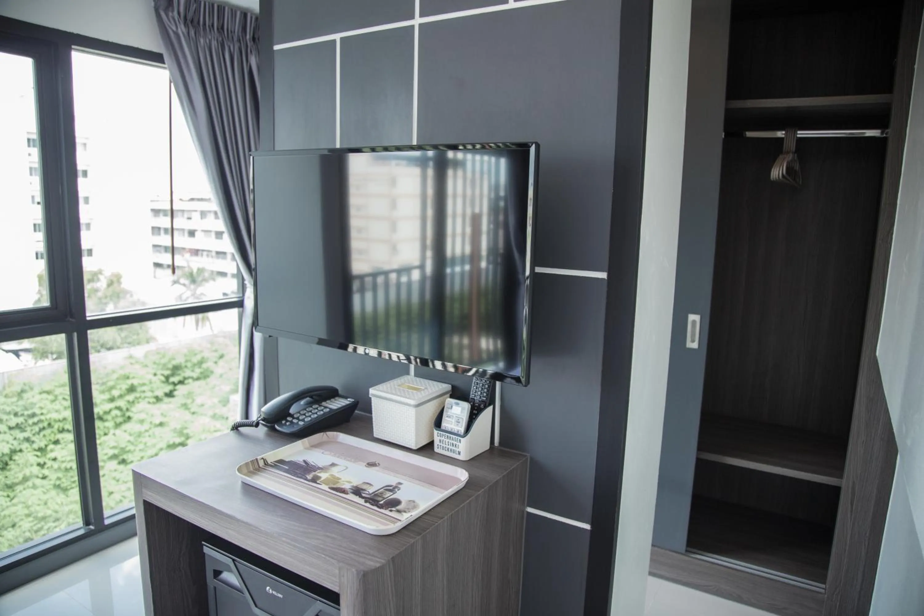 Photo of the whole room in Hallton Hotel Bangkok