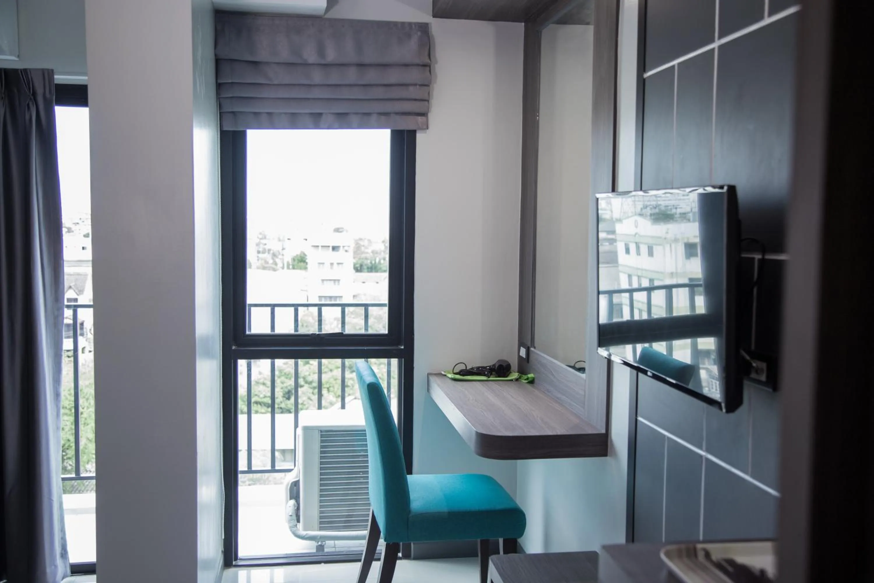 Photo of the whole room in Hallton Hotel Bangkok