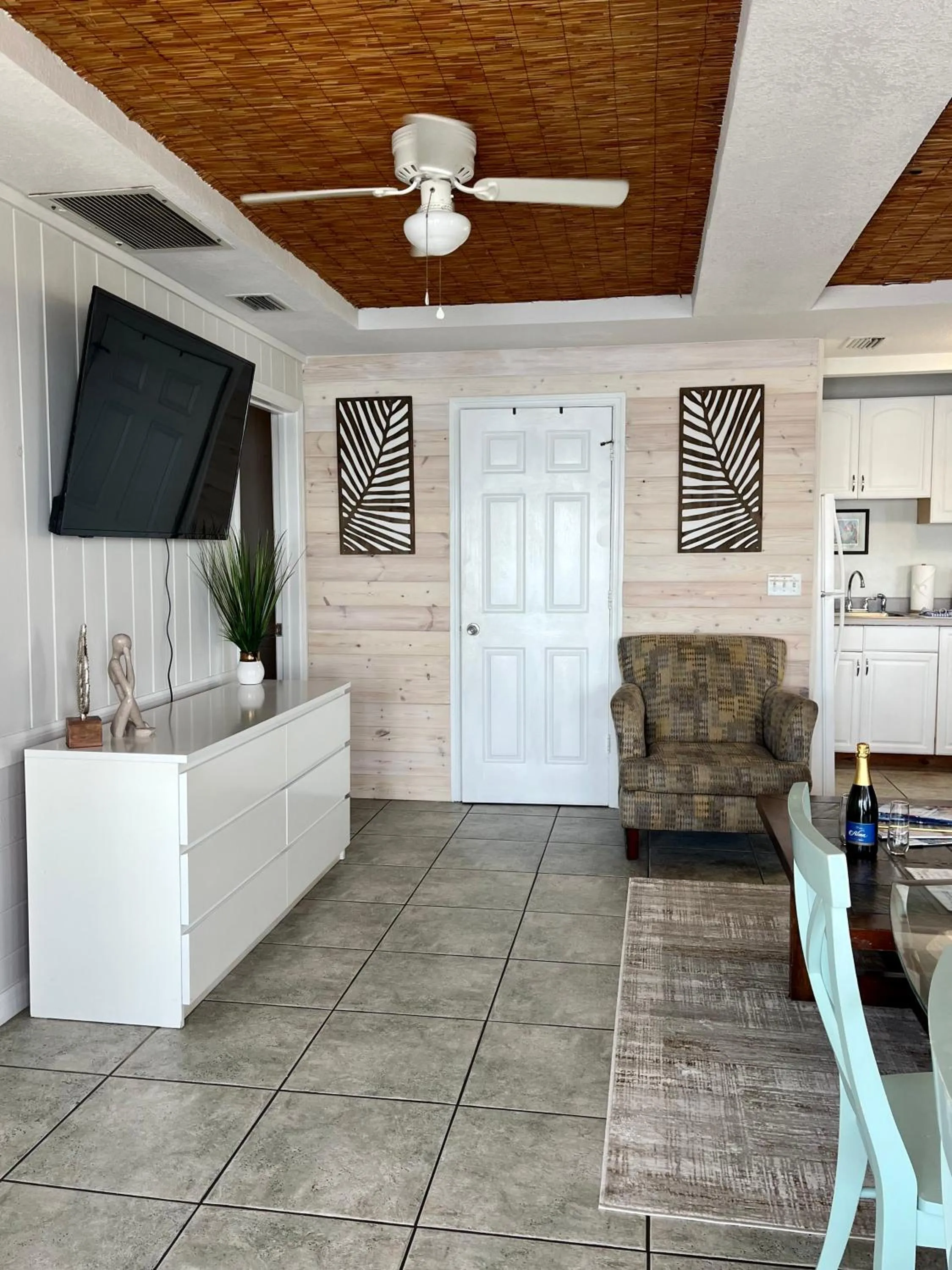 TV and multimedia in Turtle Beach Resort