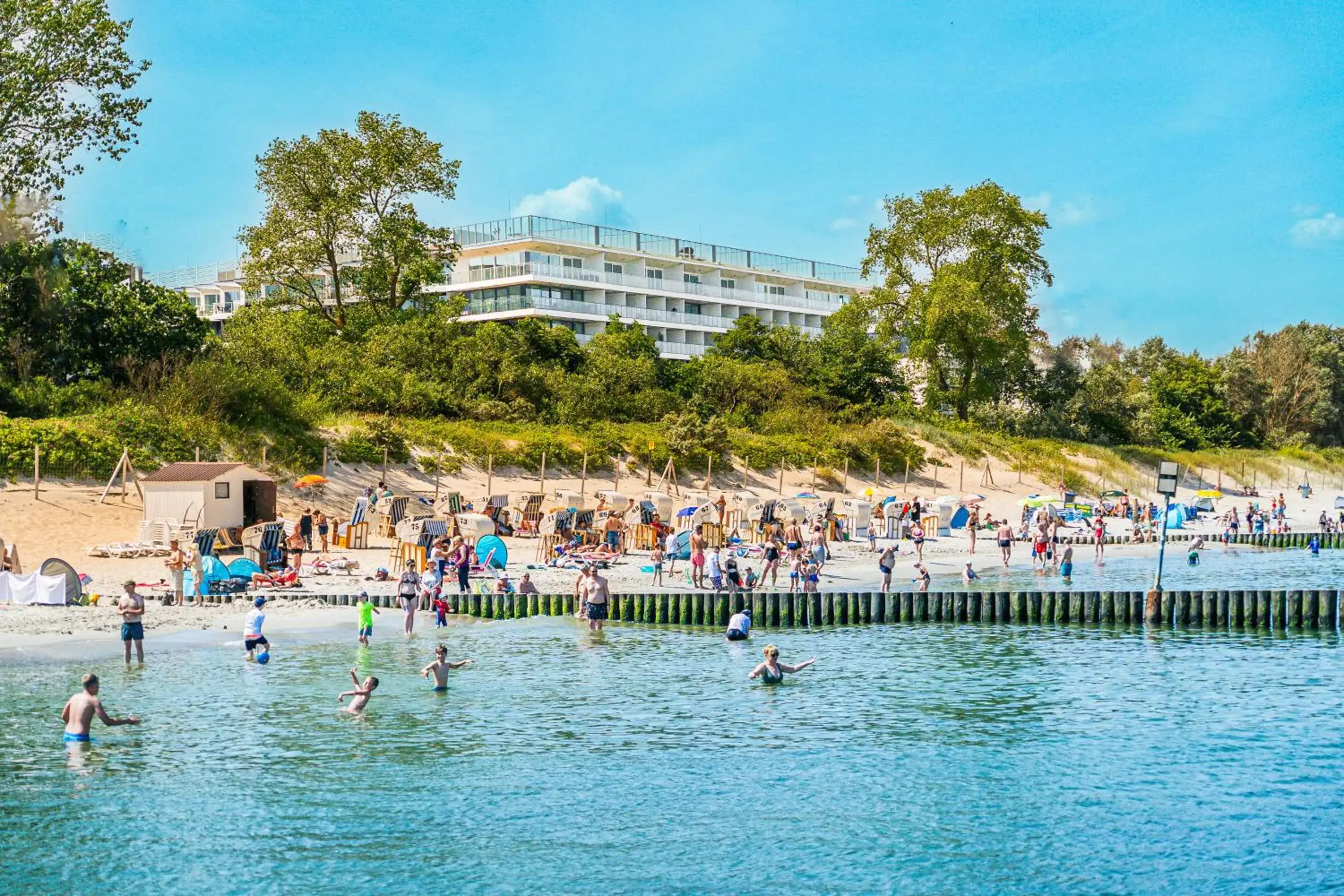 Property building in Seaside Park Hotel Property building in Seaside Park Hotel