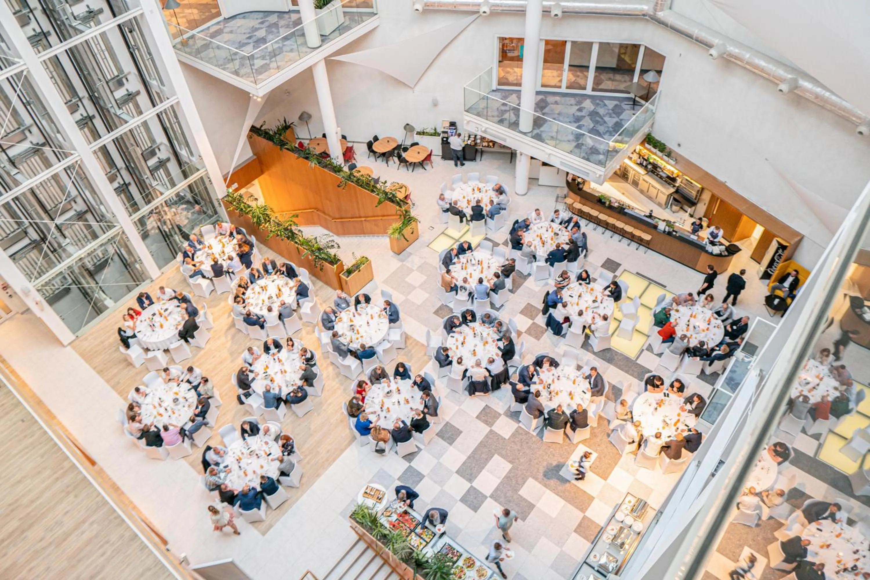 Restaurant/places to eat in Seaside Park Hotel