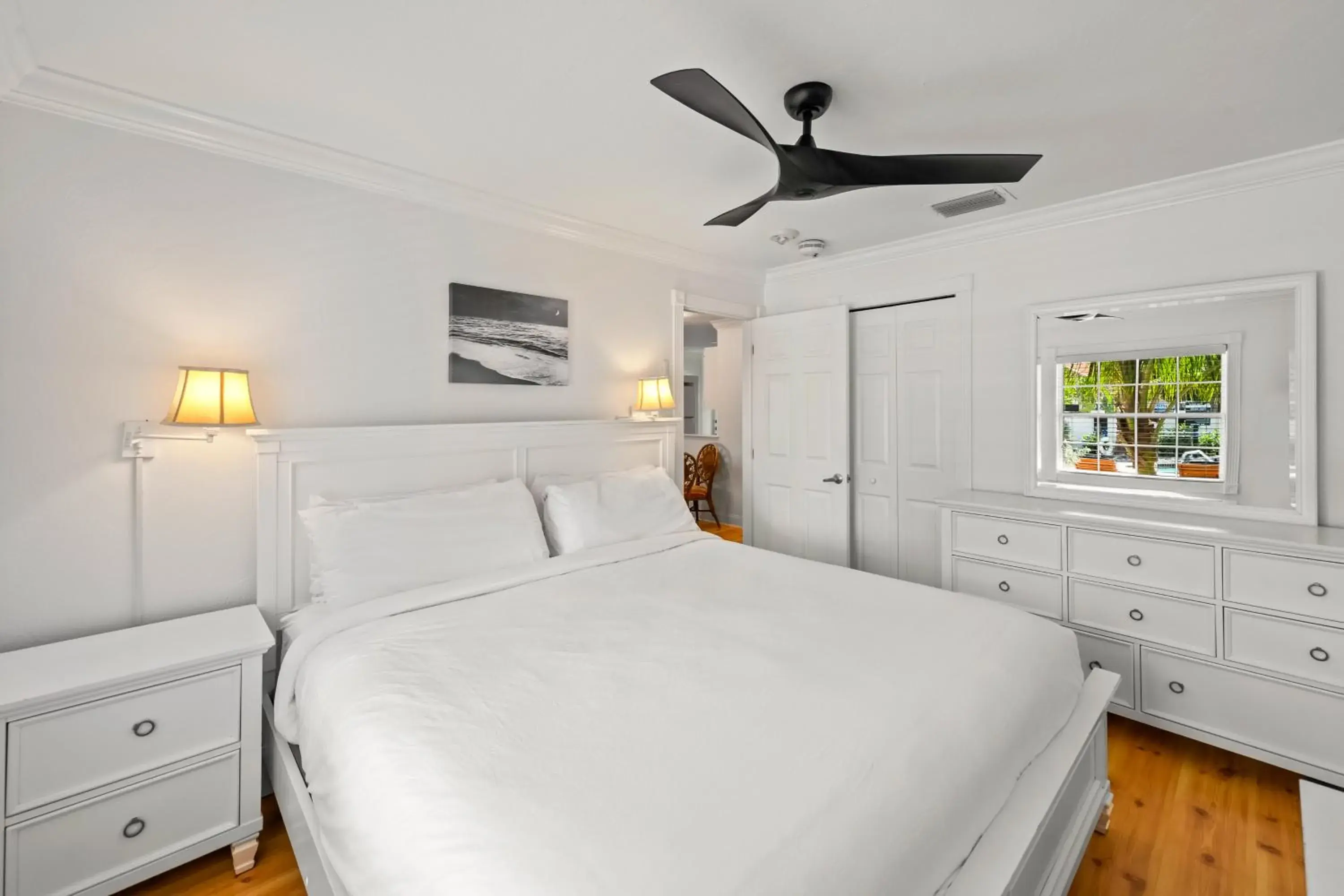 Bedroom, Bed in Tropic Isle At Anna Maria Island Inn Bedroom, Bed in Tropic Isle At Anna Maria Island Inn