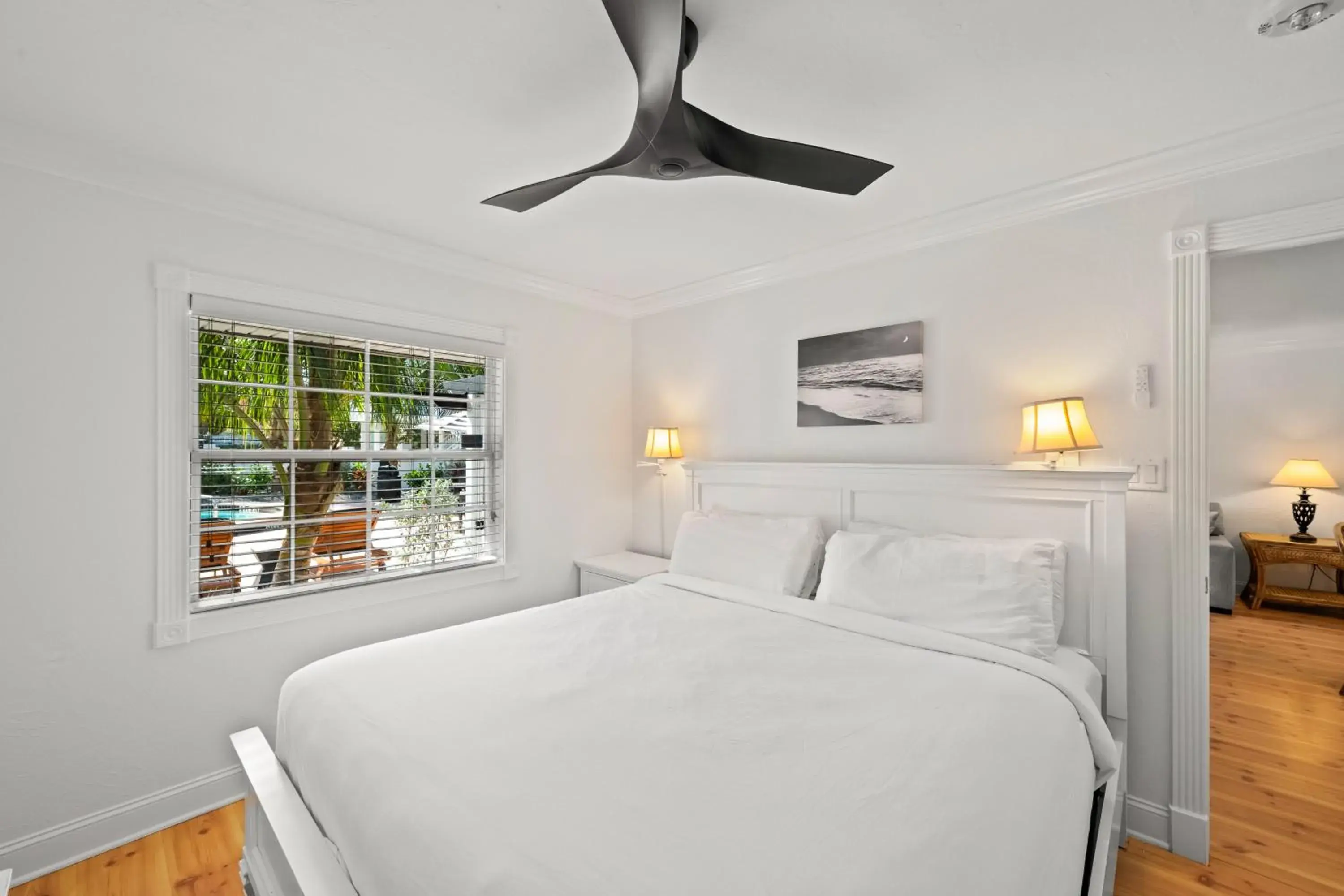 Bedroom, Bed in Tropic Isle At Anna Maria Island Inn Bedroom, Bed in Tropic Isle At Anna Maria Island Inn