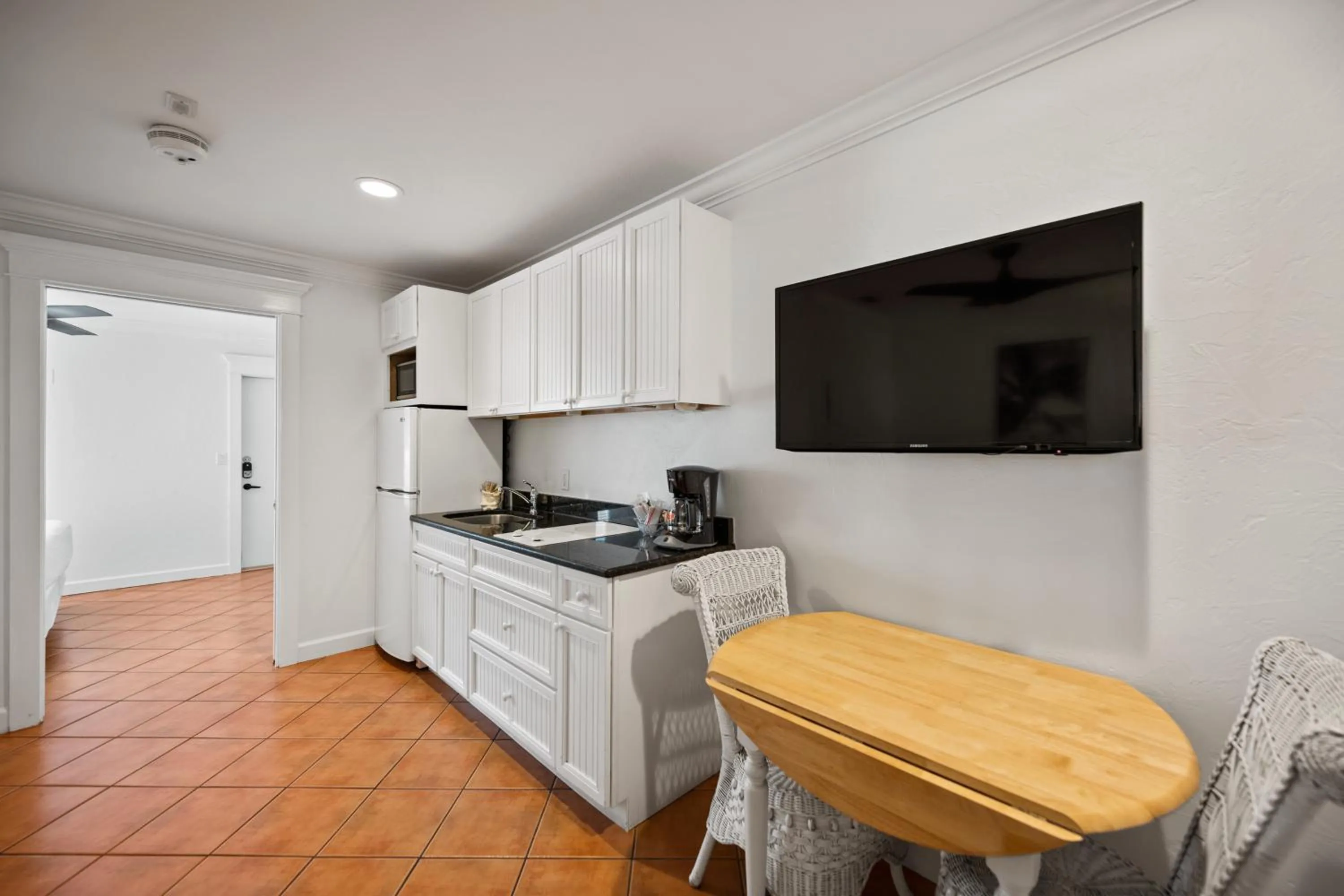 King Studio in Tropic Isle At Anna Maria Island Inn