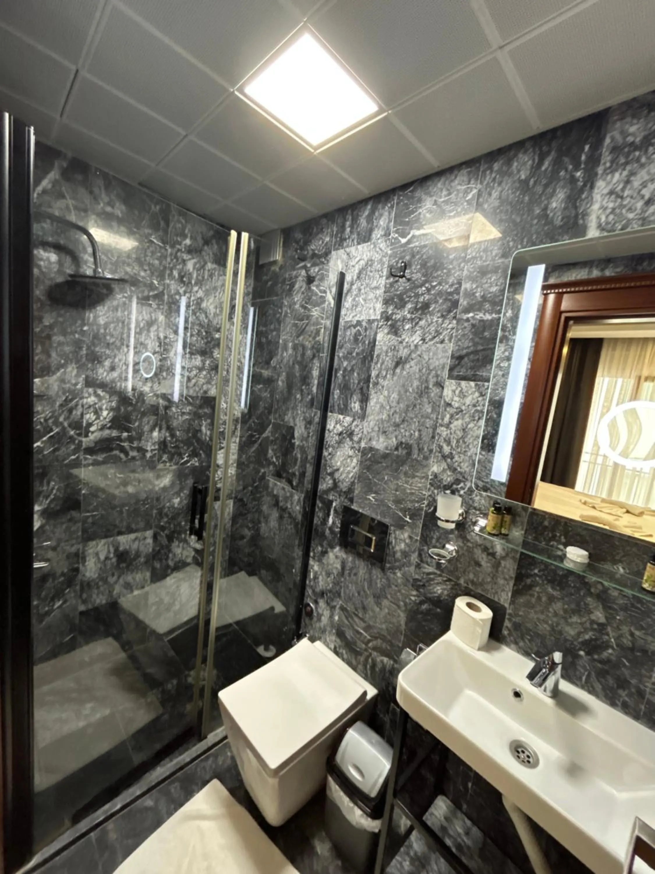 Bathroom in Basilissis Hotel