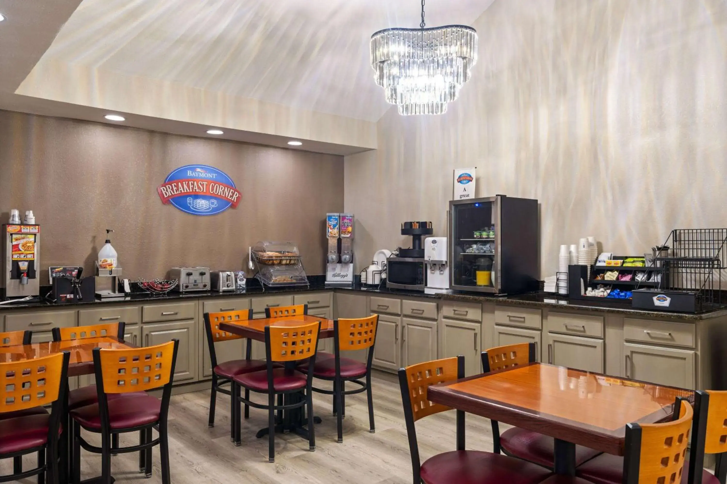 Breakfast in Baymont by Wyndham Kingsland Breakfast in Baymont by Wyndham Kingsland