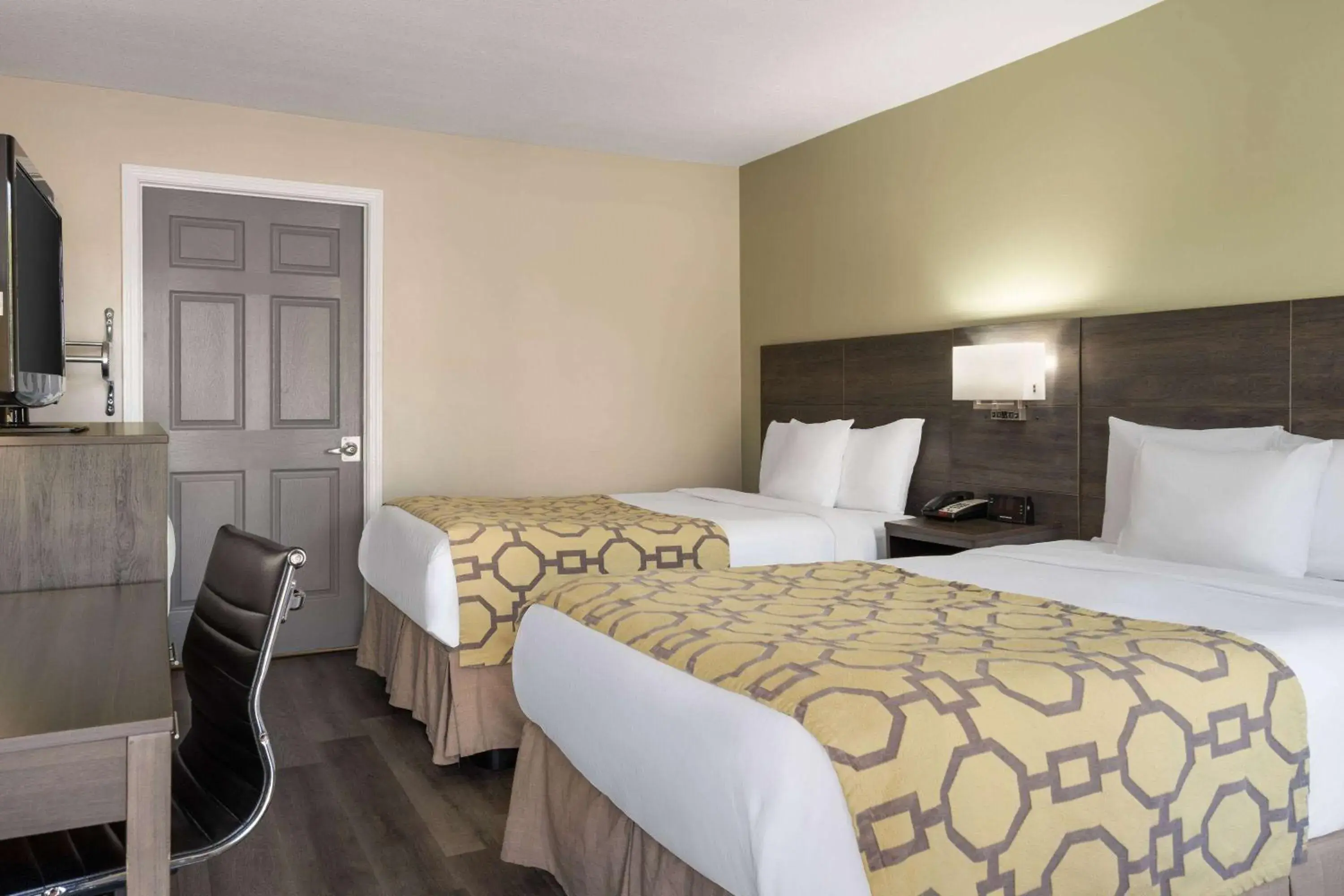 Double Room with Two Double Beds - Disability Access/Non-Smoking in Baymont by Wyndham Kingsland Double Room with Two Double Beds - Disability Access/Non-Smoking in Baymont by Wyndham Kingsland