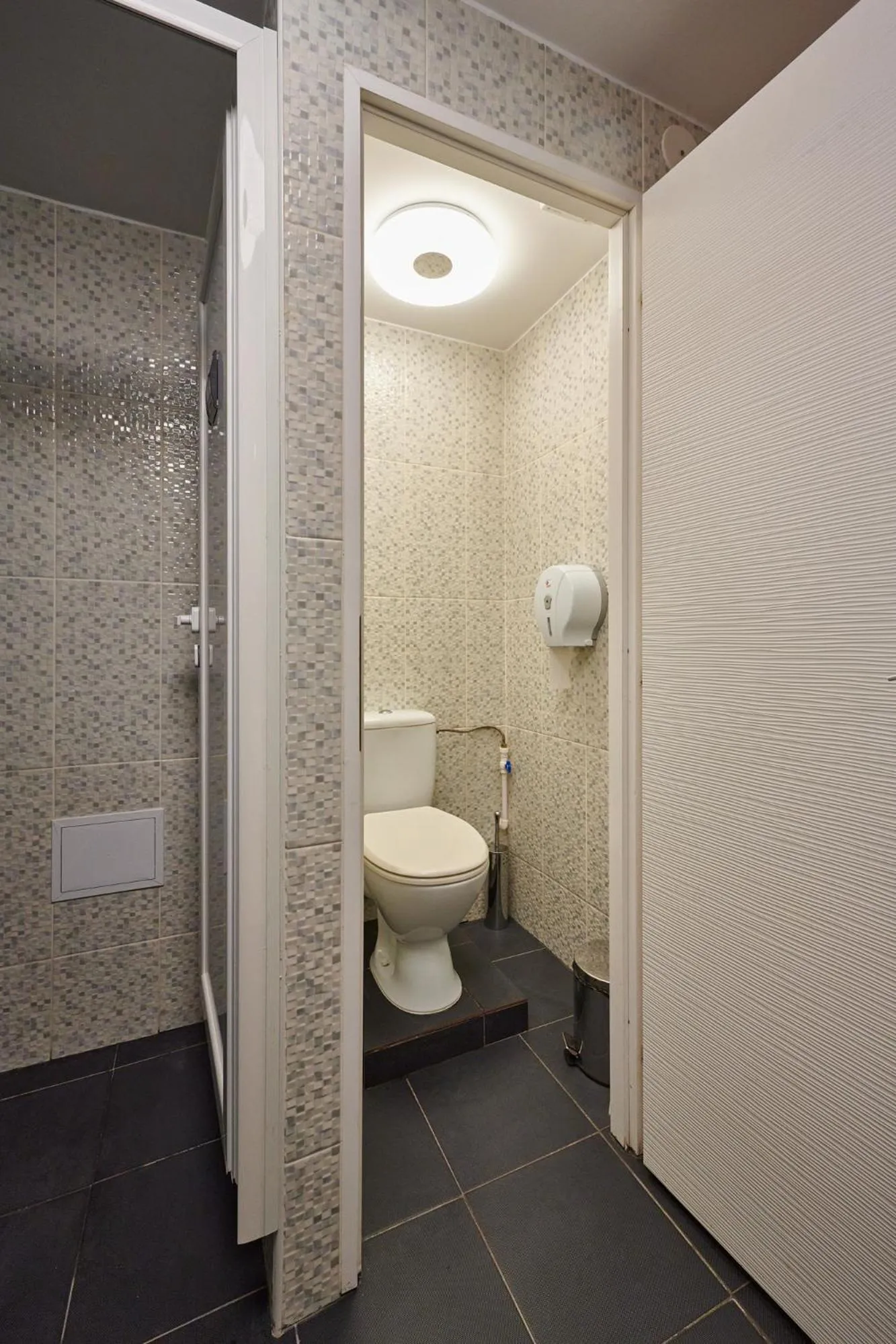 Shower in SECRET boutique Hostel