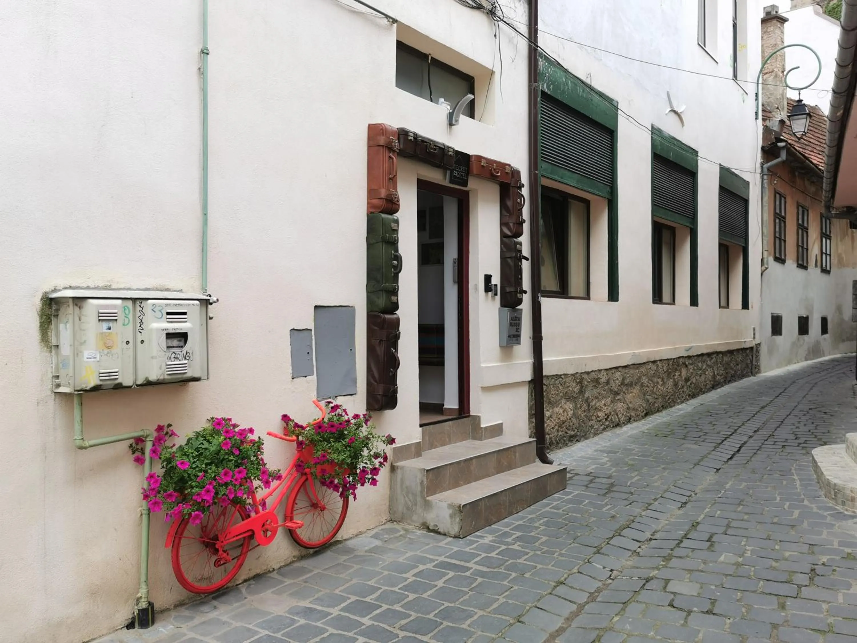 Facade/entrance in SECRET boutique Hostel