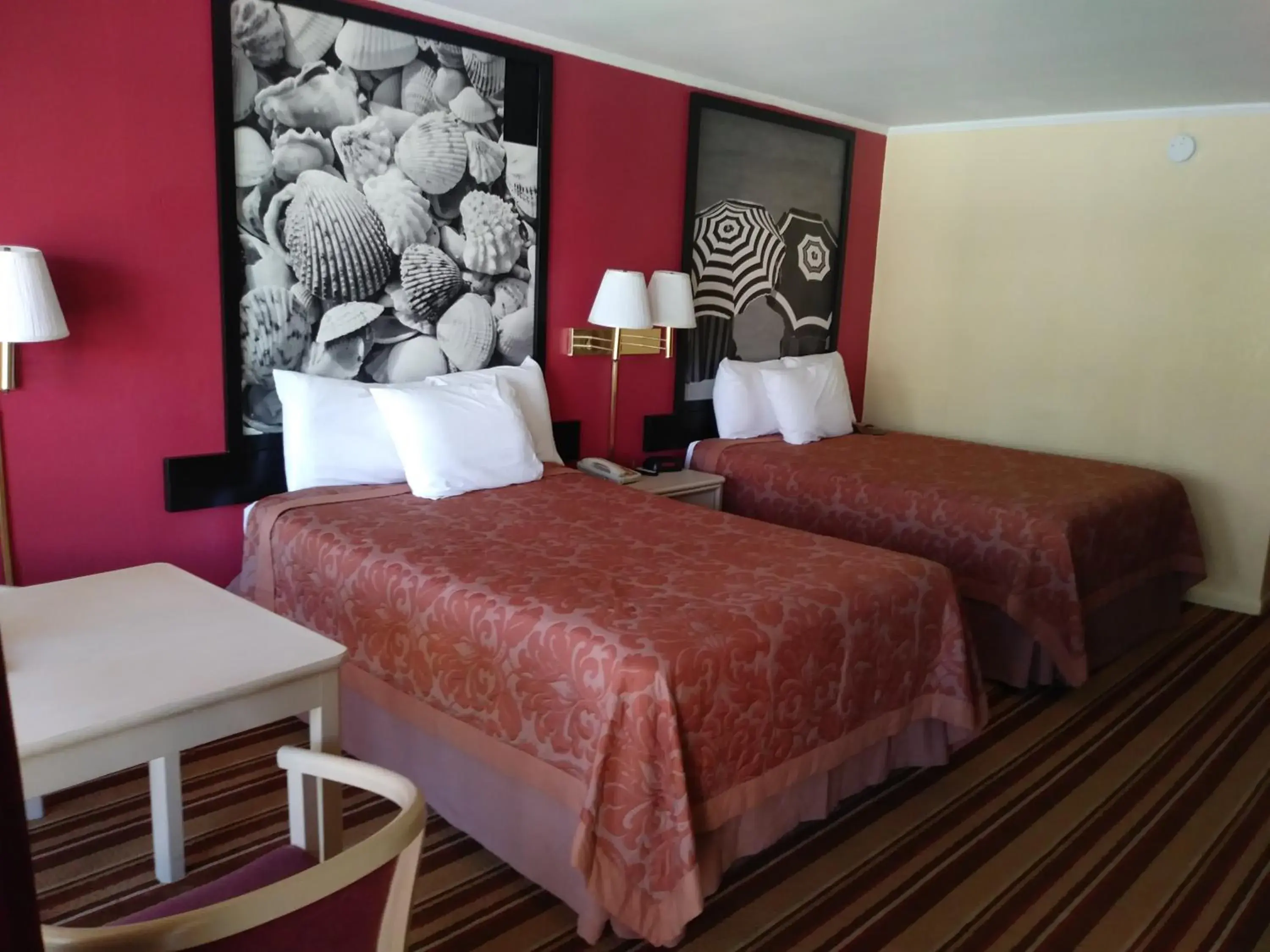 One Room with Two Double Beds - Pool View in Royal Palace Inn and Suites Myrtle Beach Ocean Blvd One Room with Two Double Beds - Pool View in Royal Palace Inn and Suites Myrtle Beach Ocean Blvd